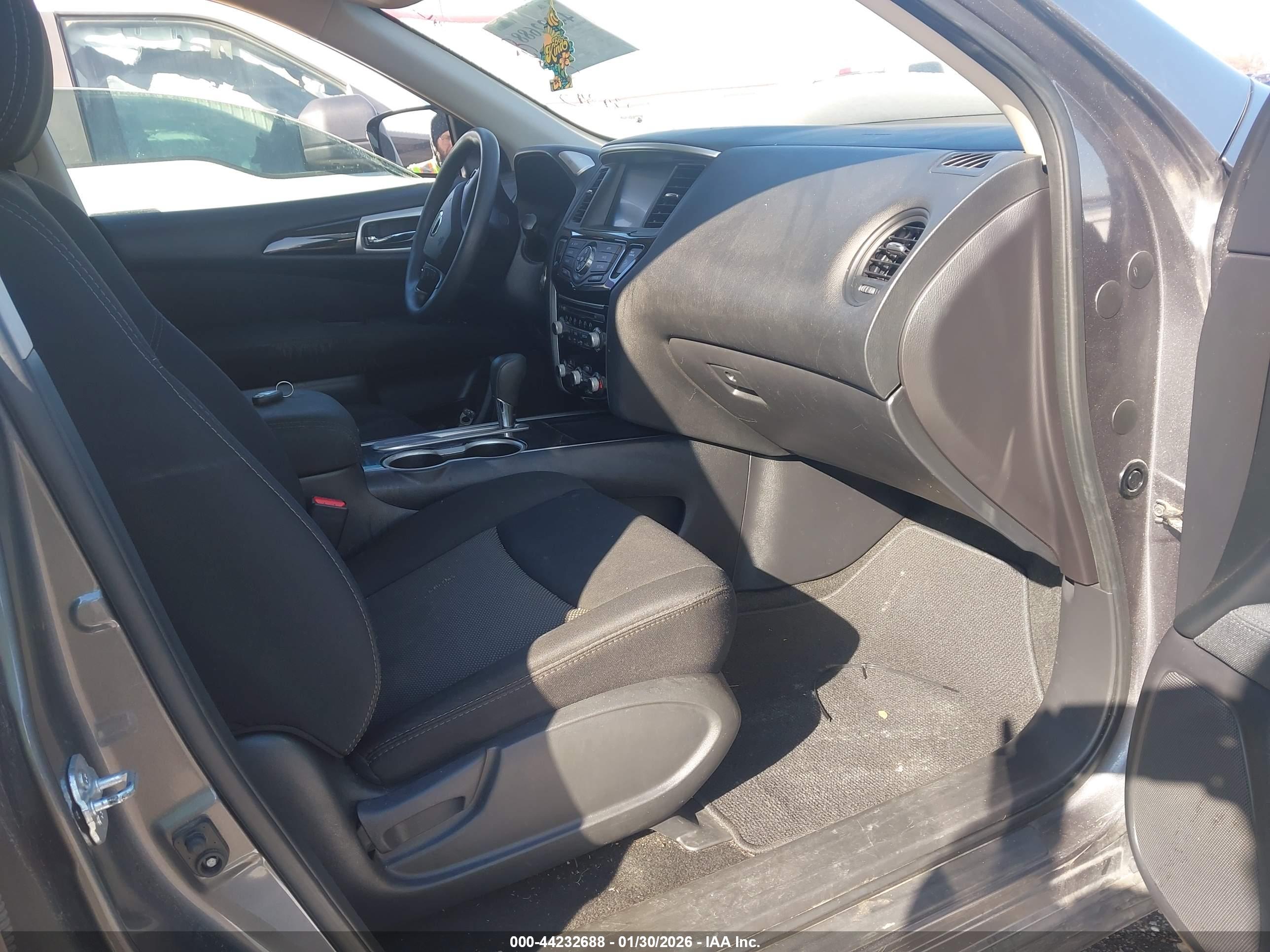 NISSAN PATHFINDER image 5