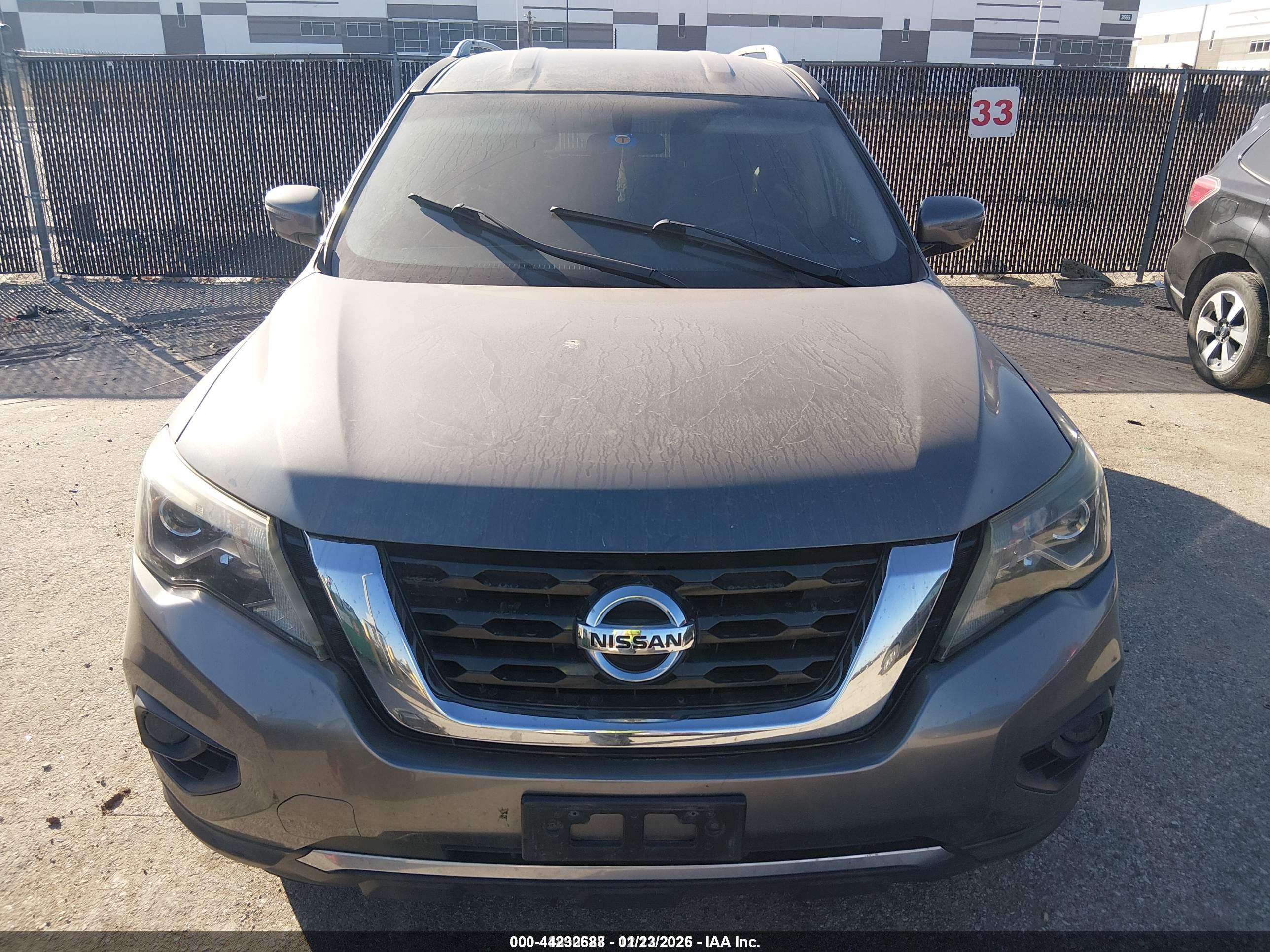 NISSAN PATHFINDER image 6