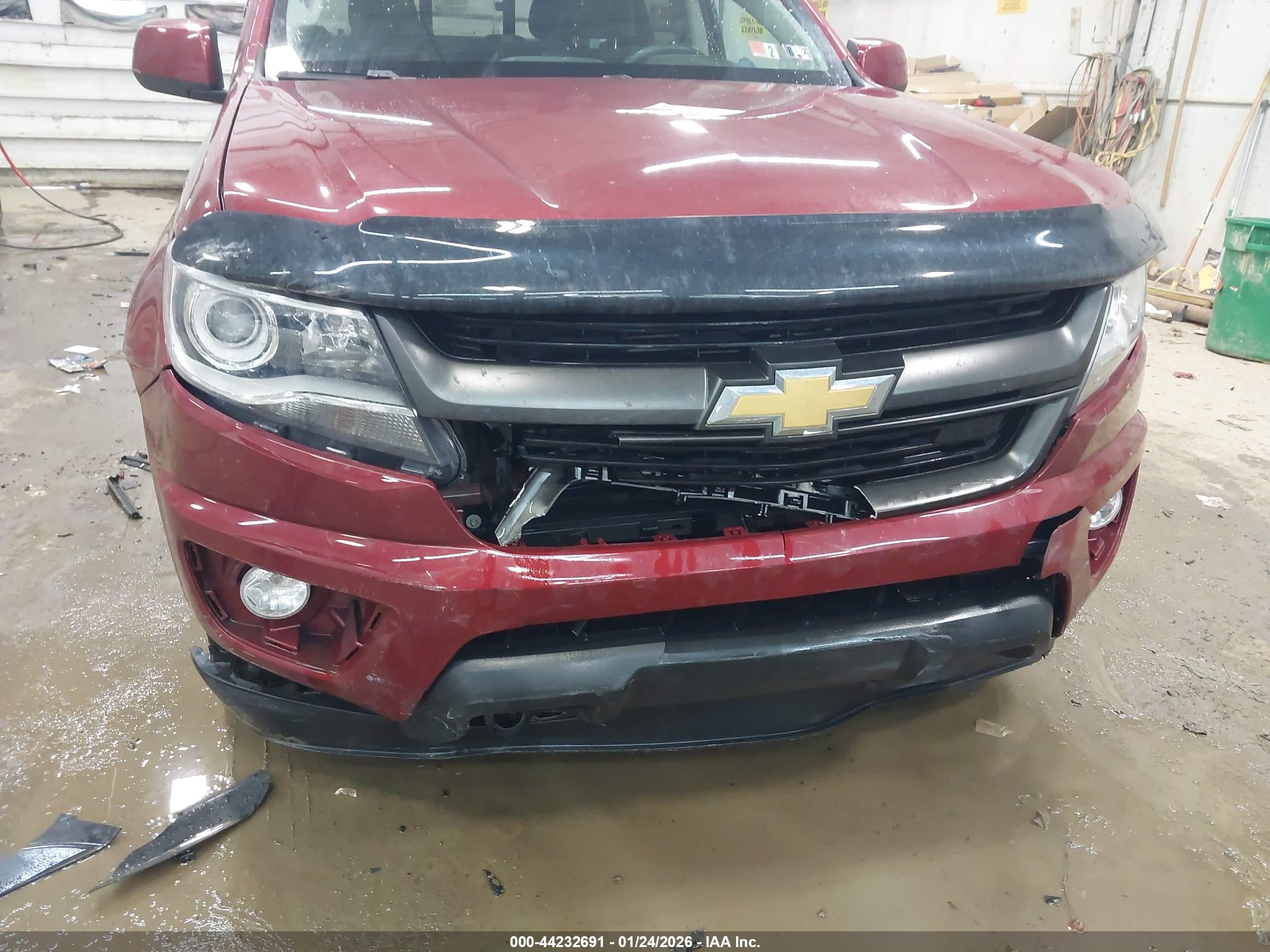 CHEVROLET COLORADO image 6