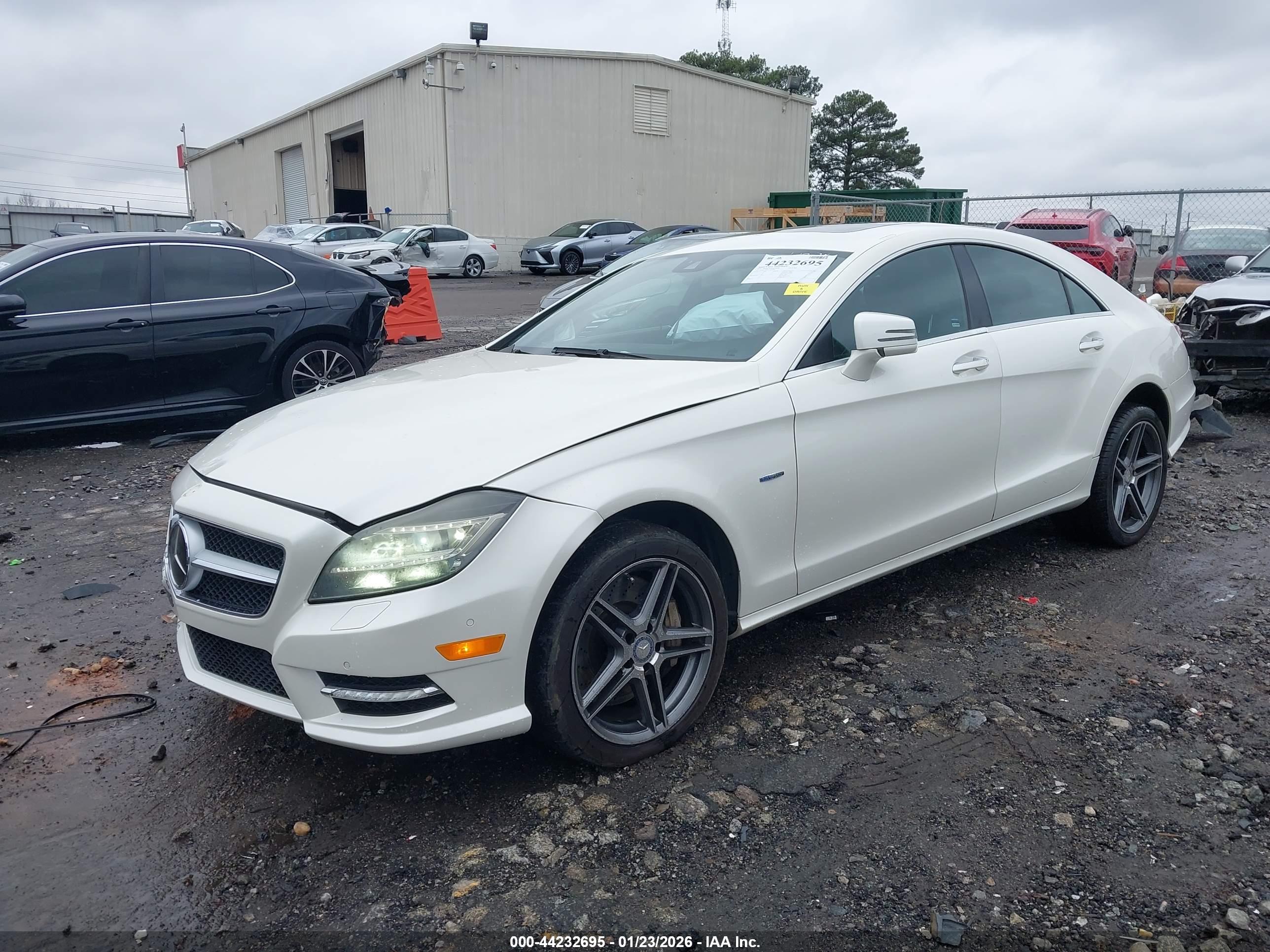 MERCEDES-BENZ CLS image 2