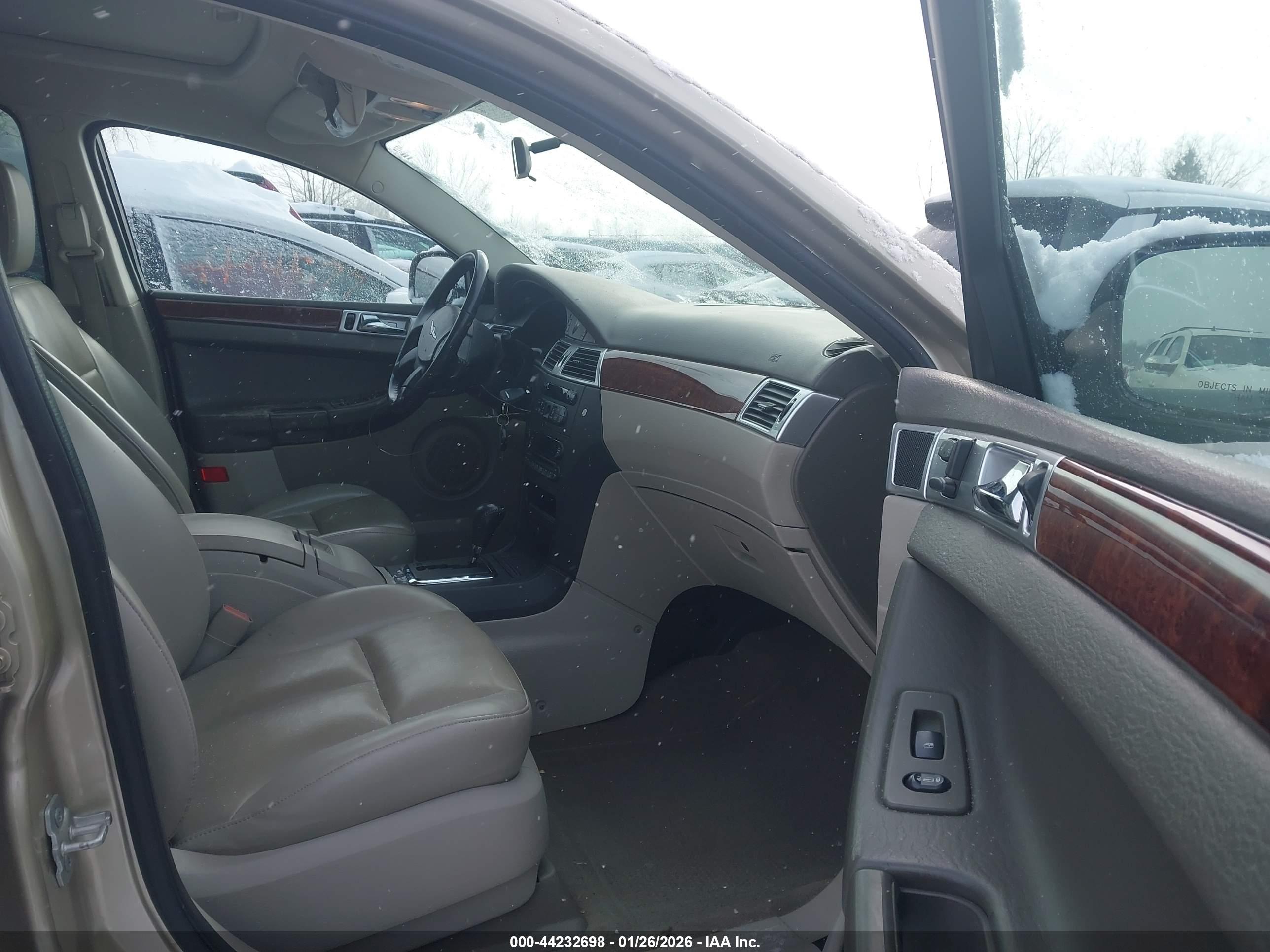 CHRYSLER PACIFICA image 5