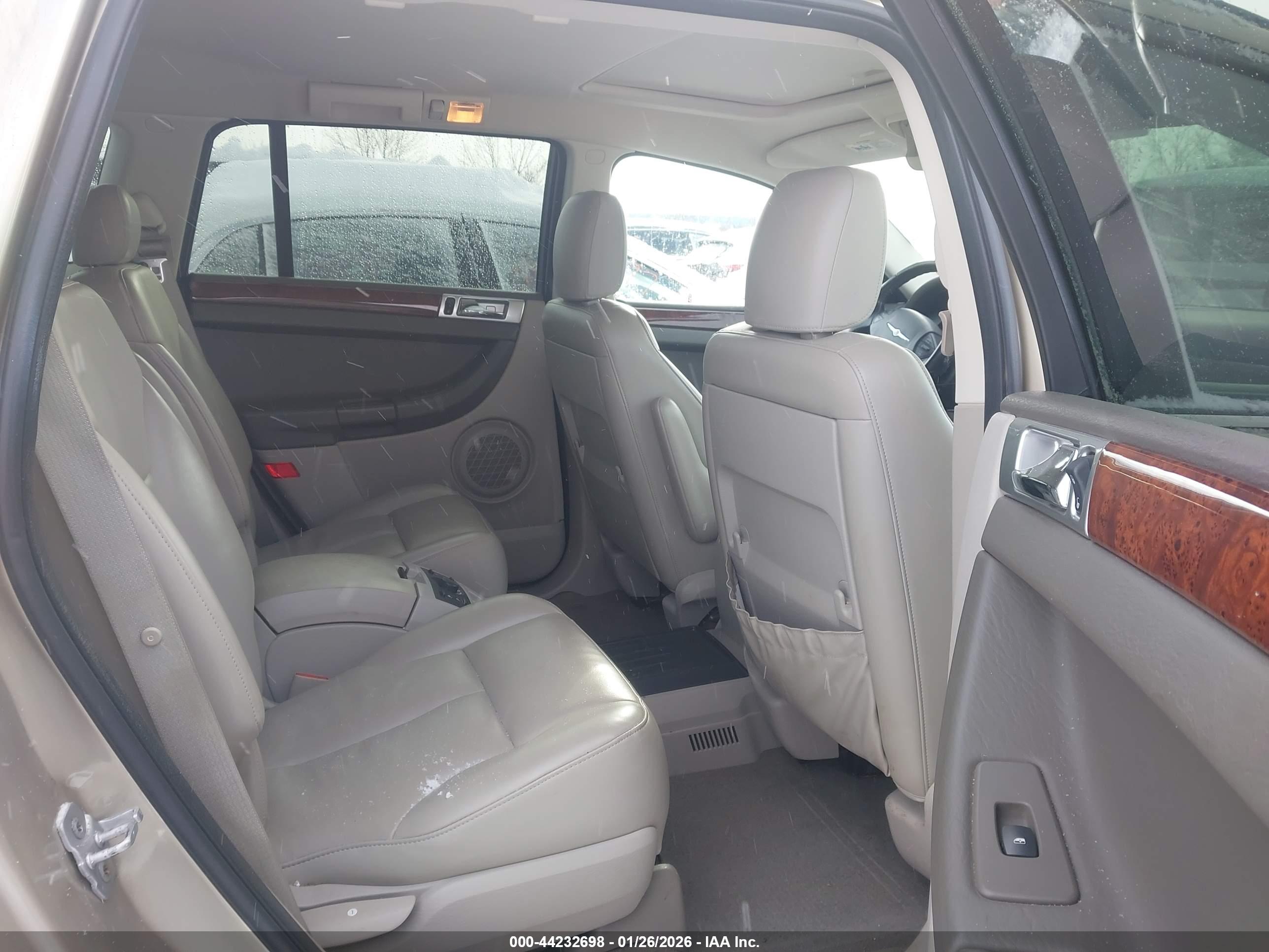 CHRYSLER PACIFICA image 8