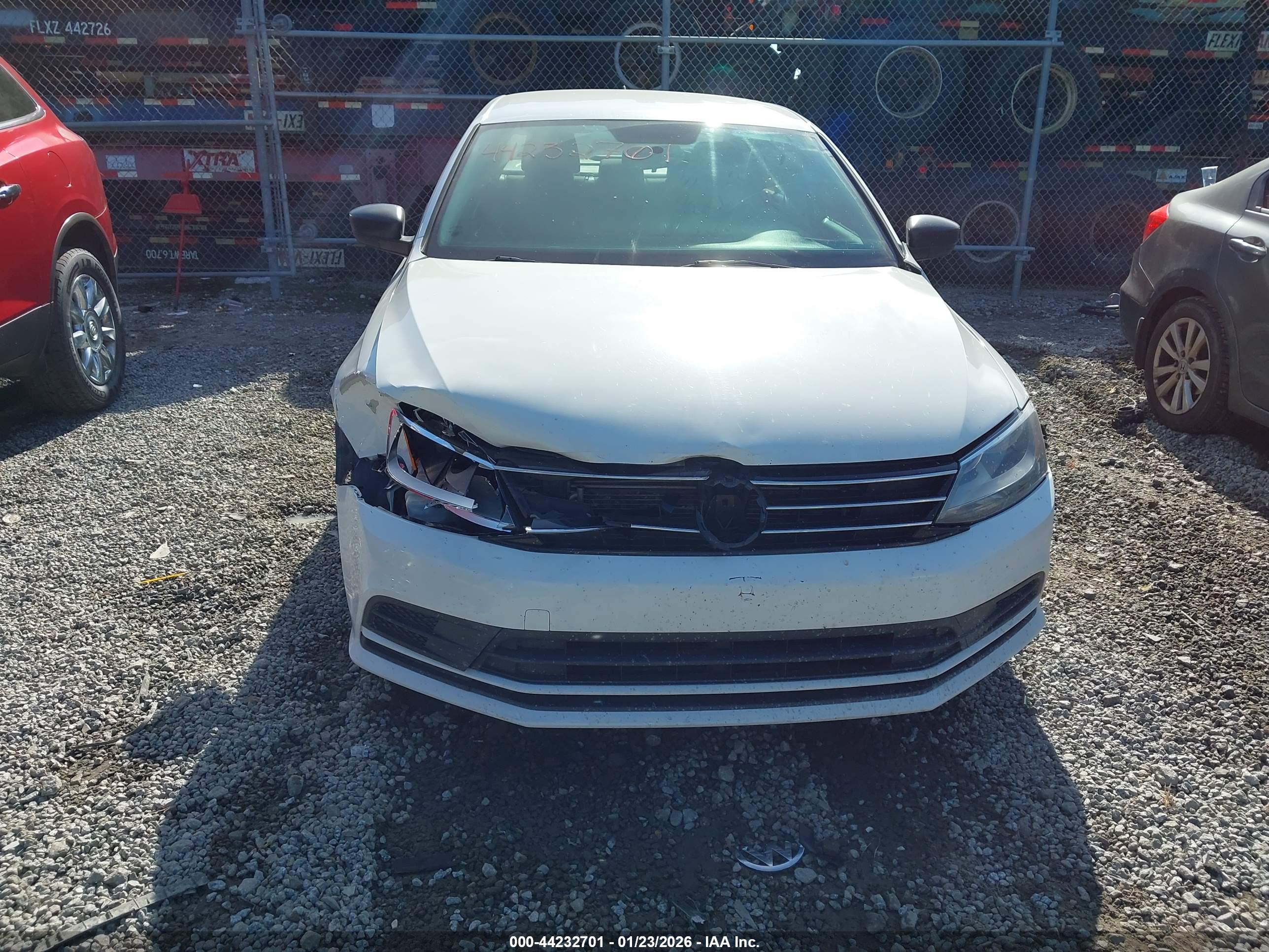 VOLKSWAGEN JETTA image 6
