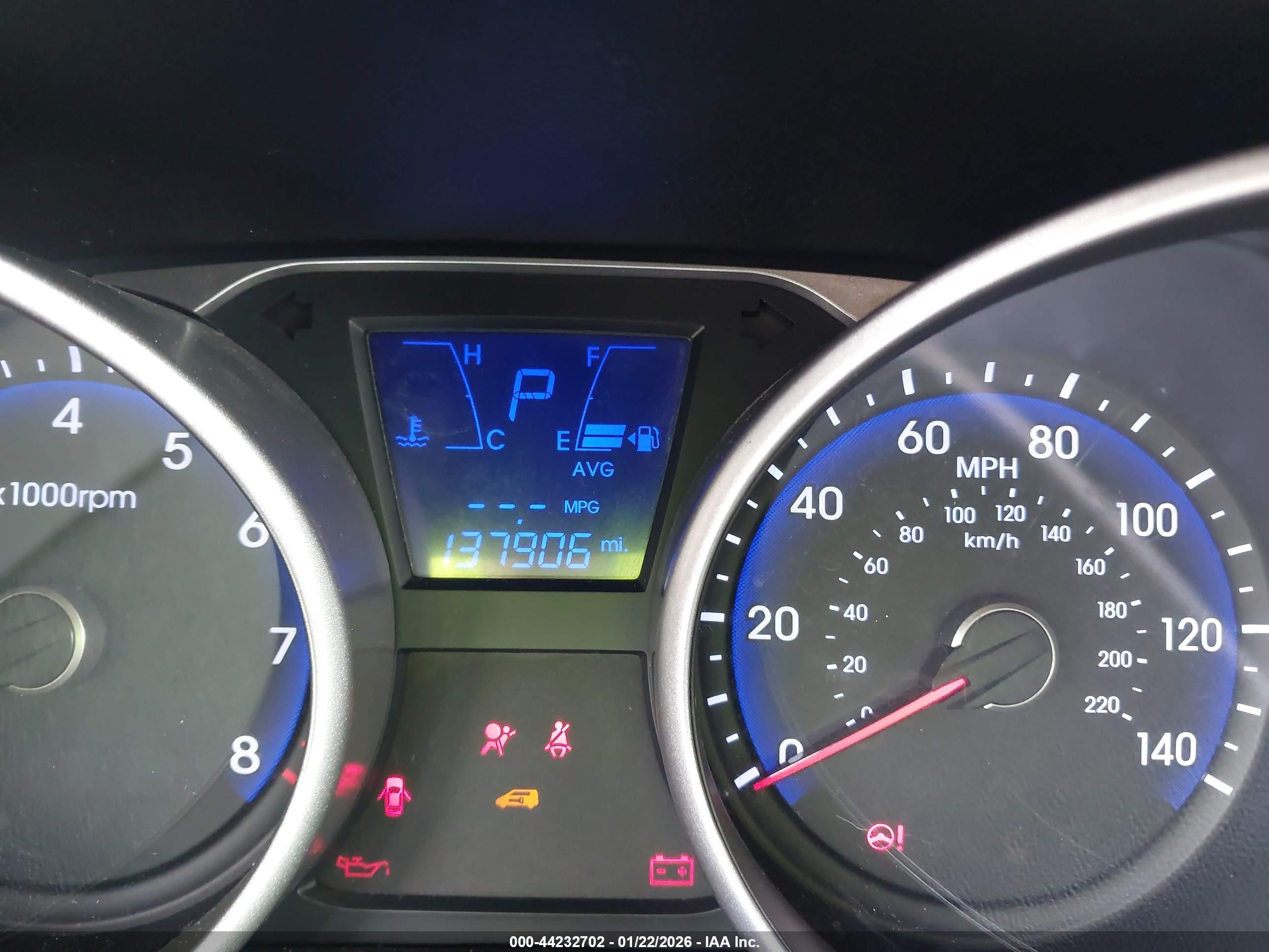 HYUNDAI TUCSON image 7