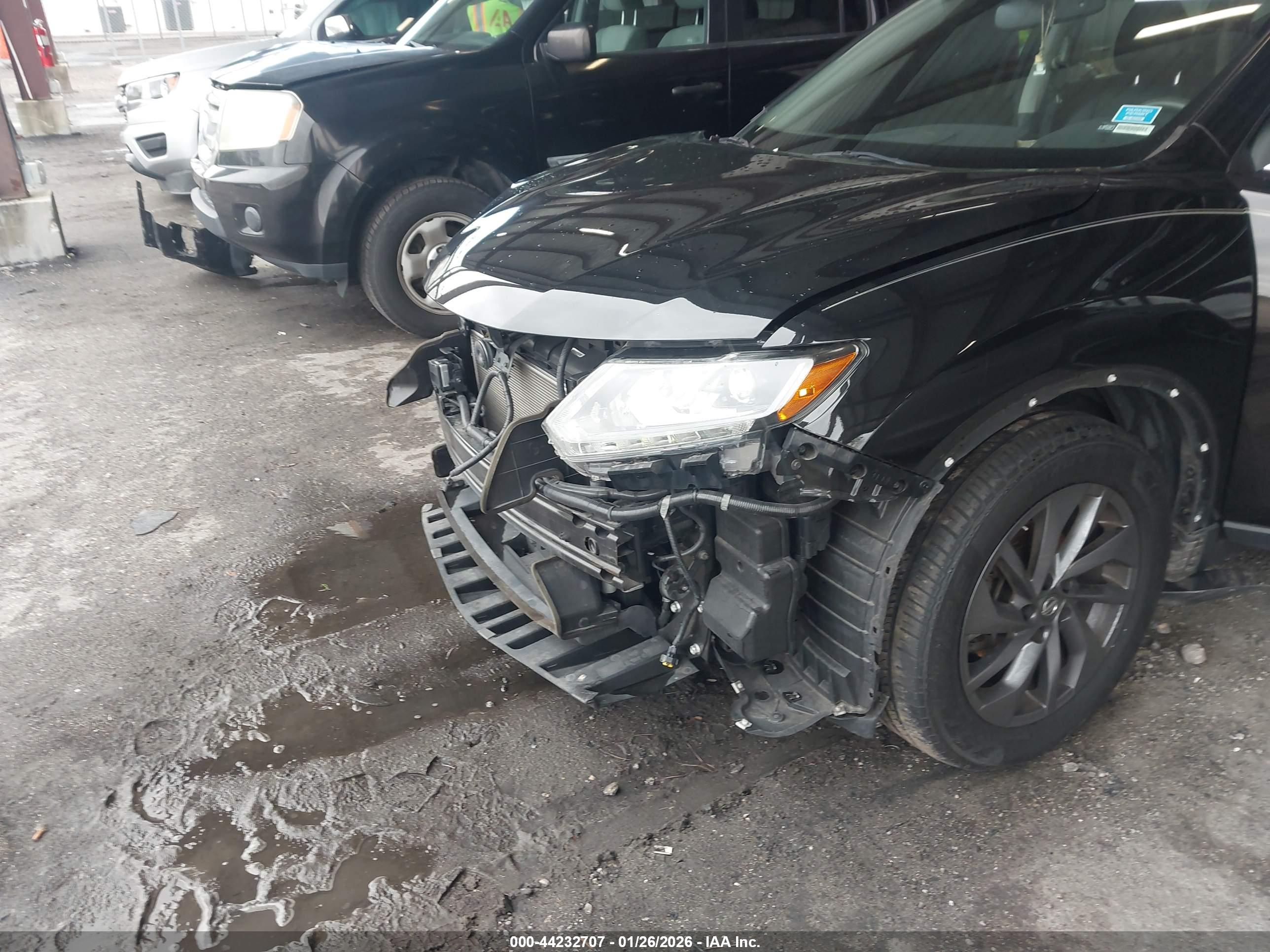 NISSAN ROGUE image 6