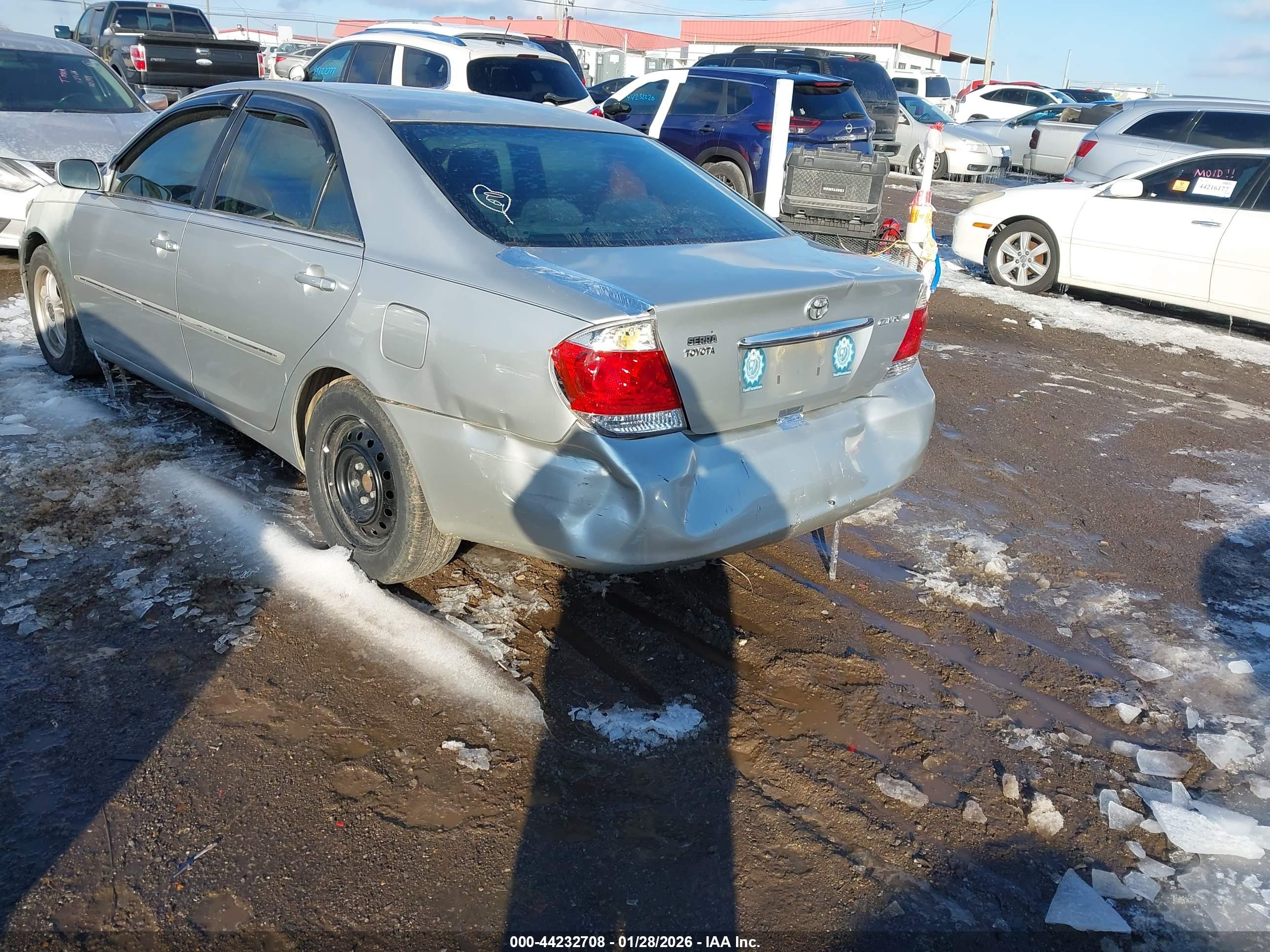 TOYOTA CAMRY image 6