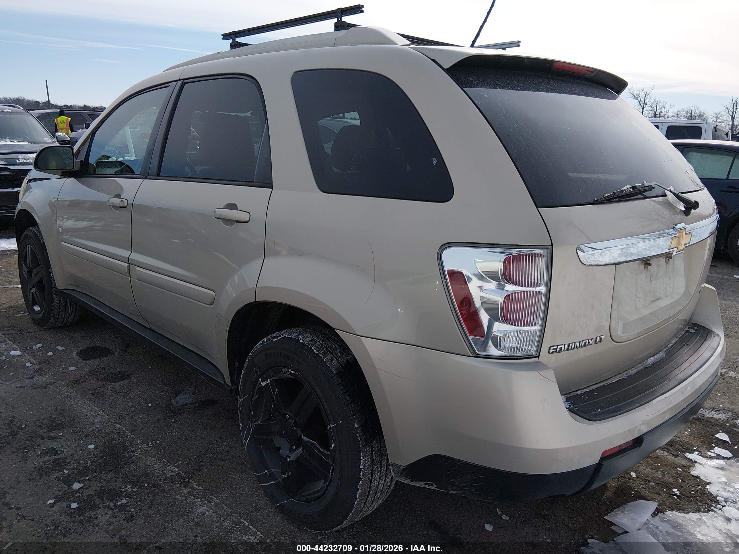 CHEVROLET EQUINOX image 3