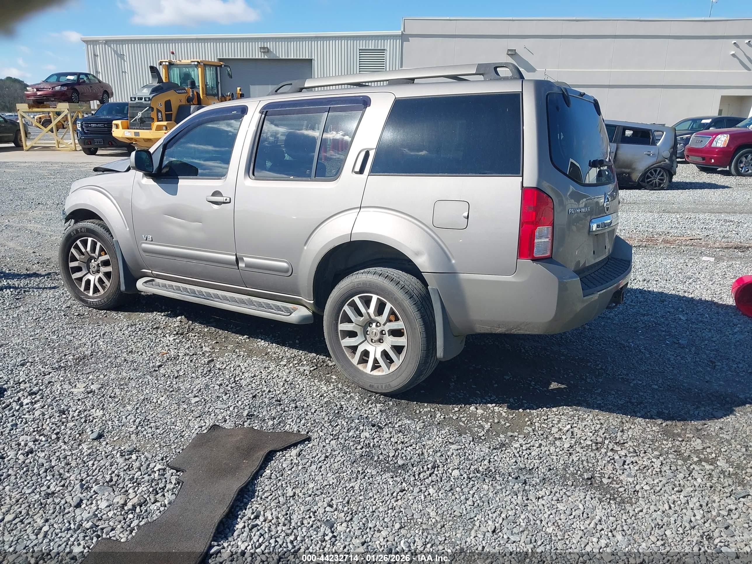 NISSAN PATHFINDER image 3