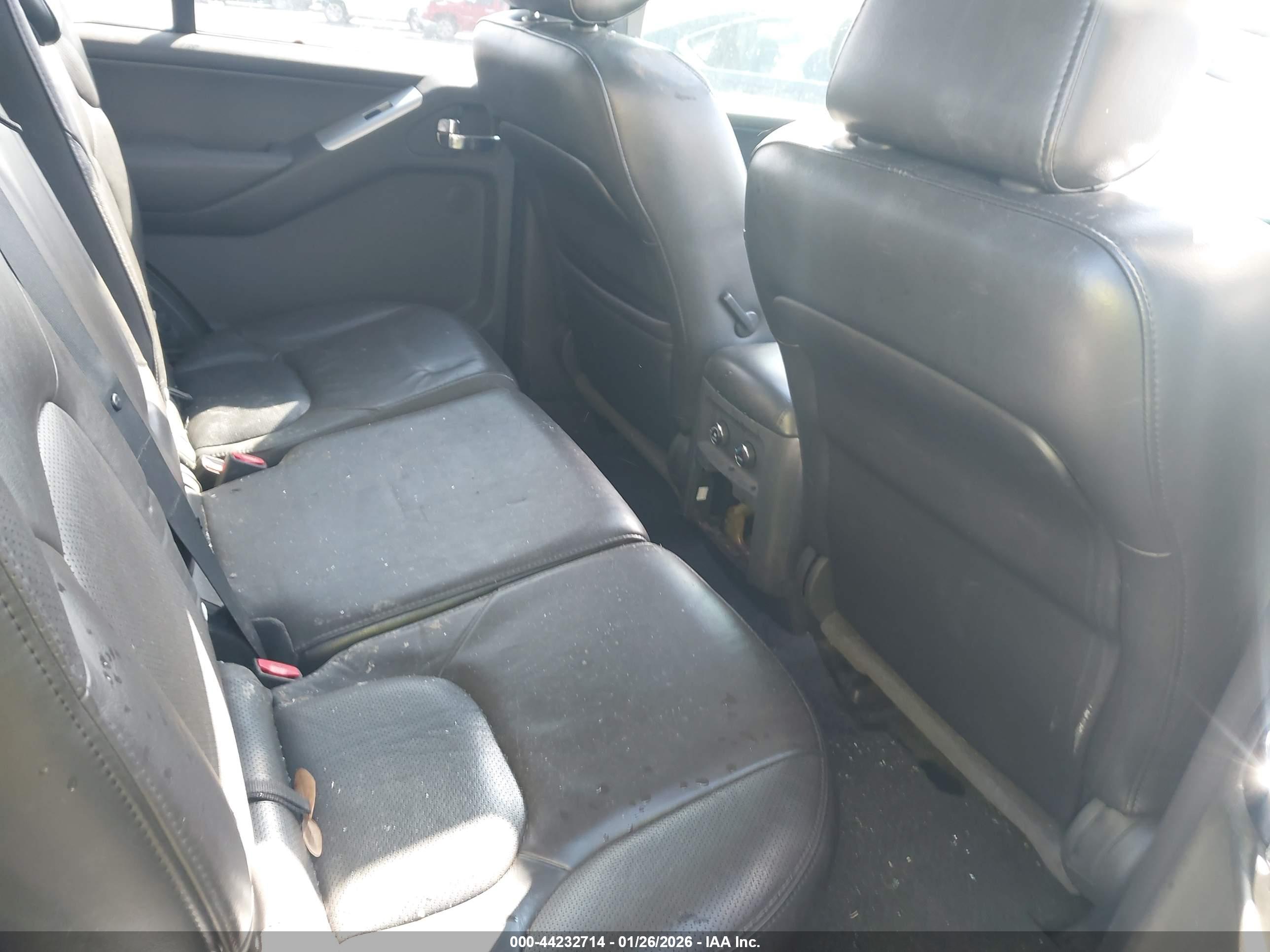 NISSAN PATHFINDER image 8