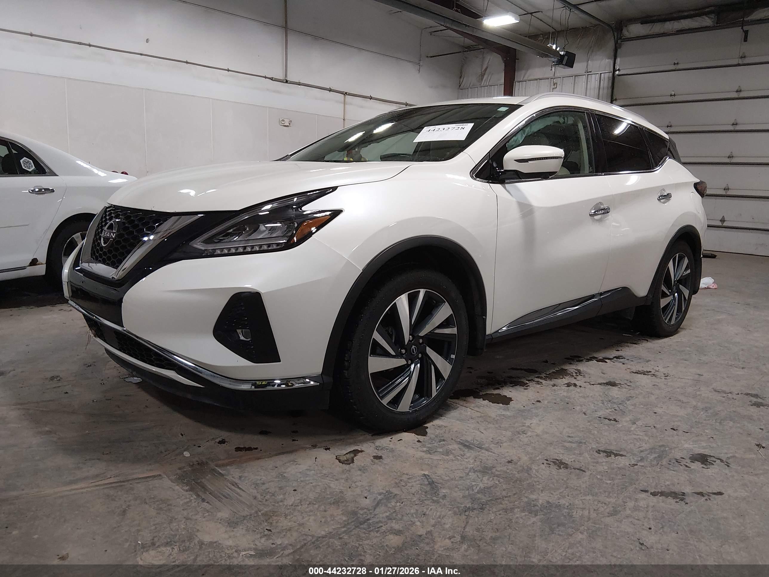 NISSAN MURANO image 2