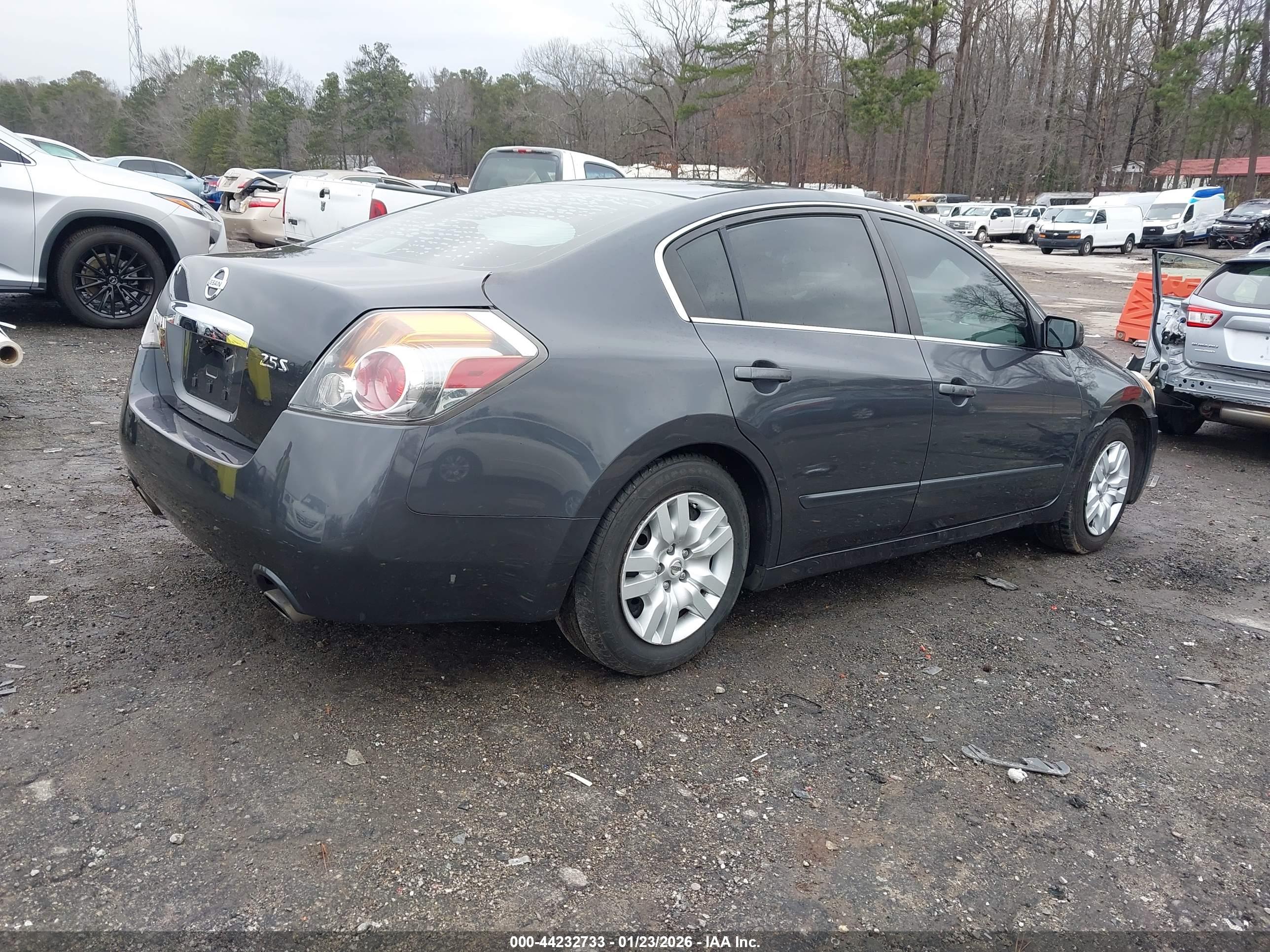 NISSAN ALTIMA image 4