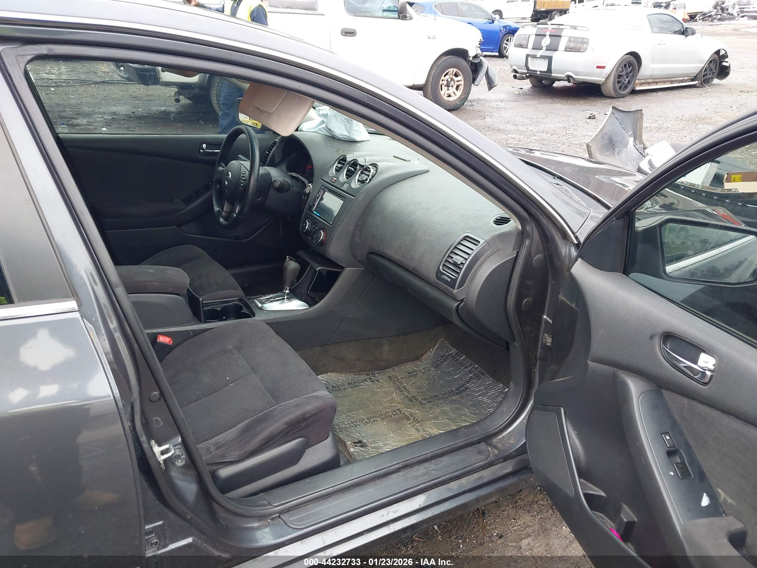 NISSAN ALTIMA image 5