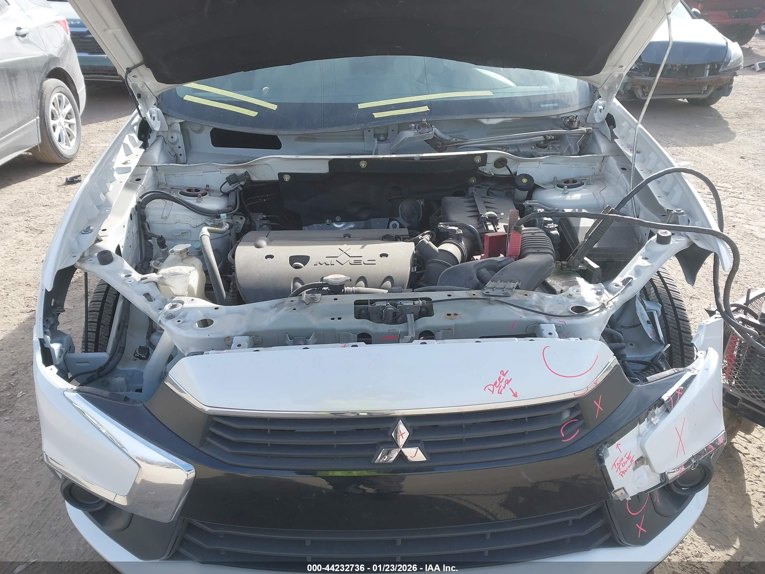 MITSUBISHI OUTLANDER image 10