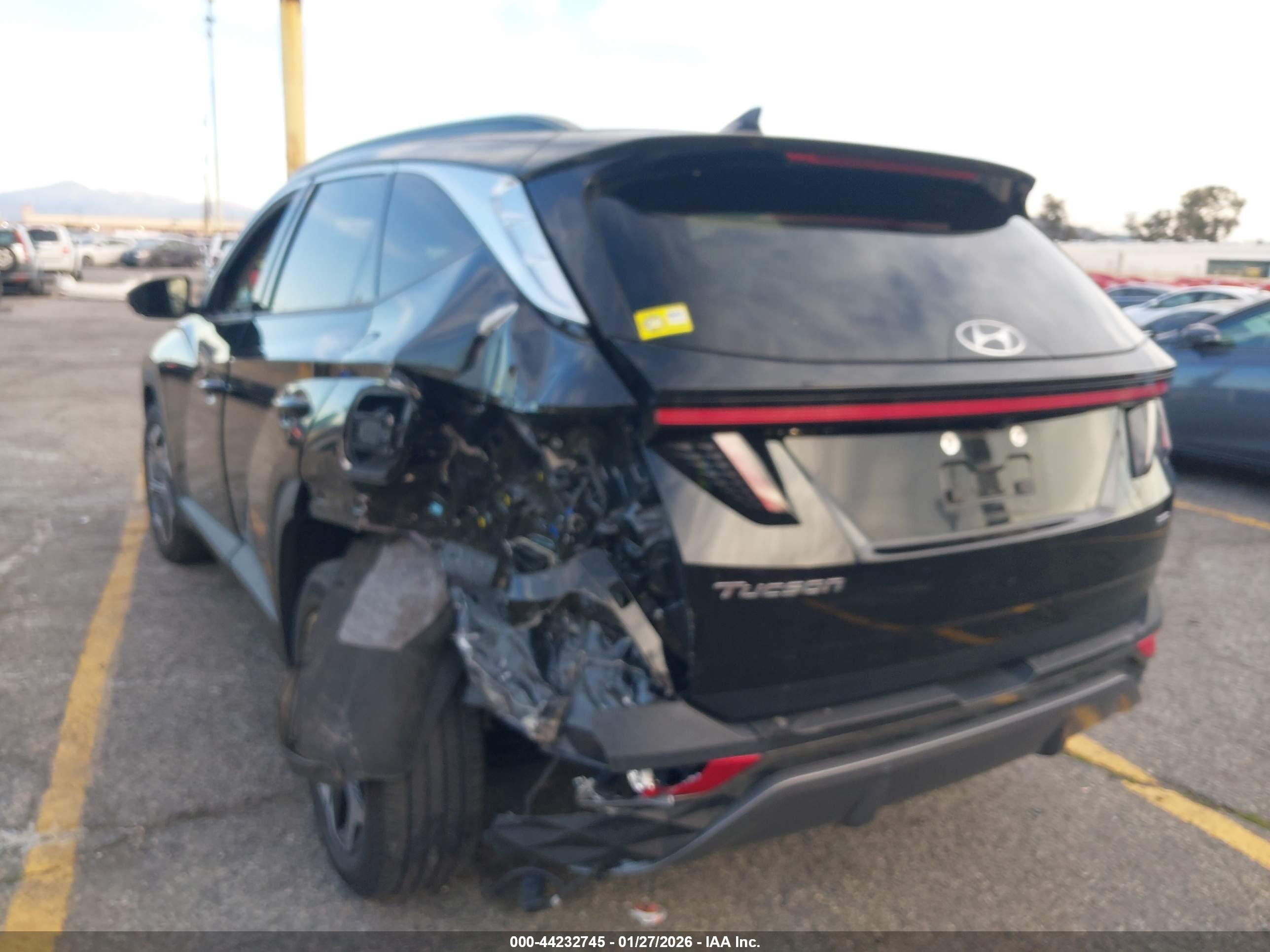 HYUNDAI TUCSON image 6