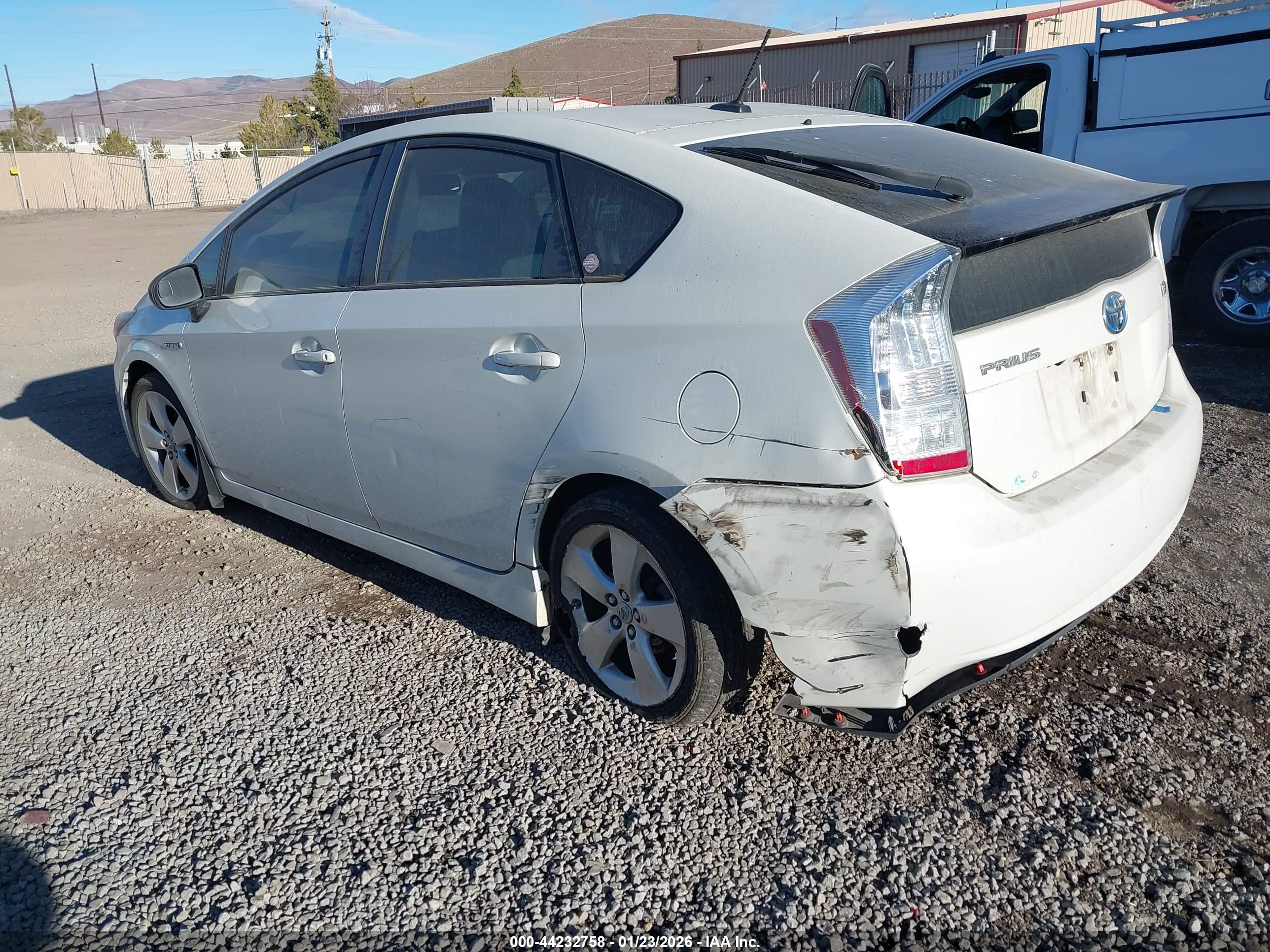 TOYOTA PRIUS image 3