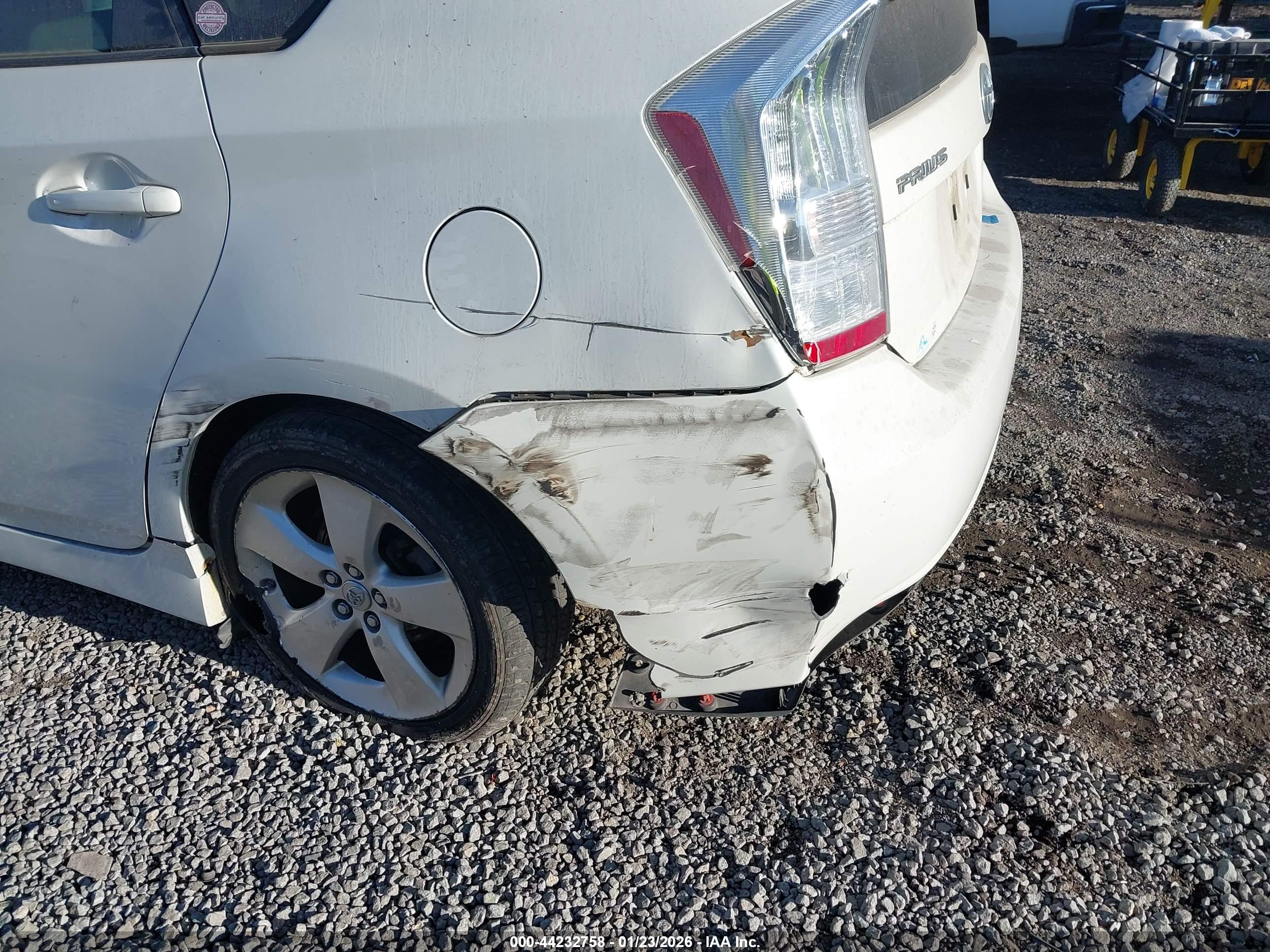 TOYOTA PRIUS image 6
