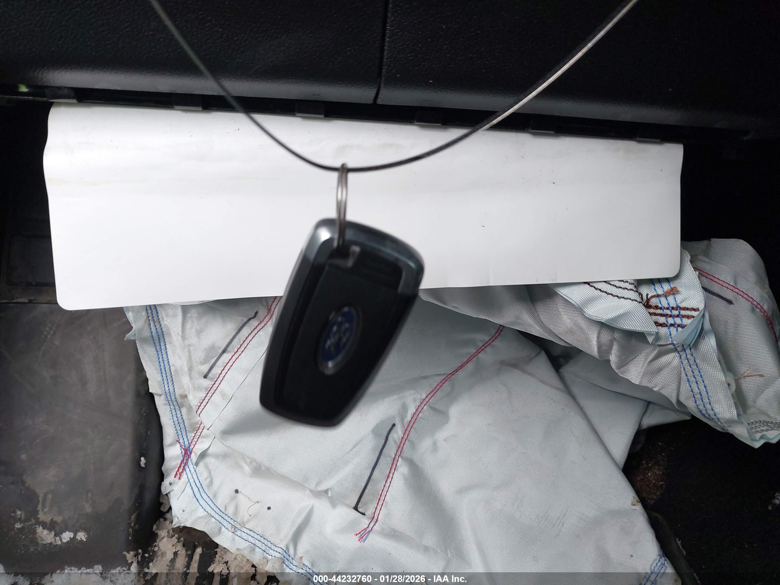 FORD ESCAPE image 11