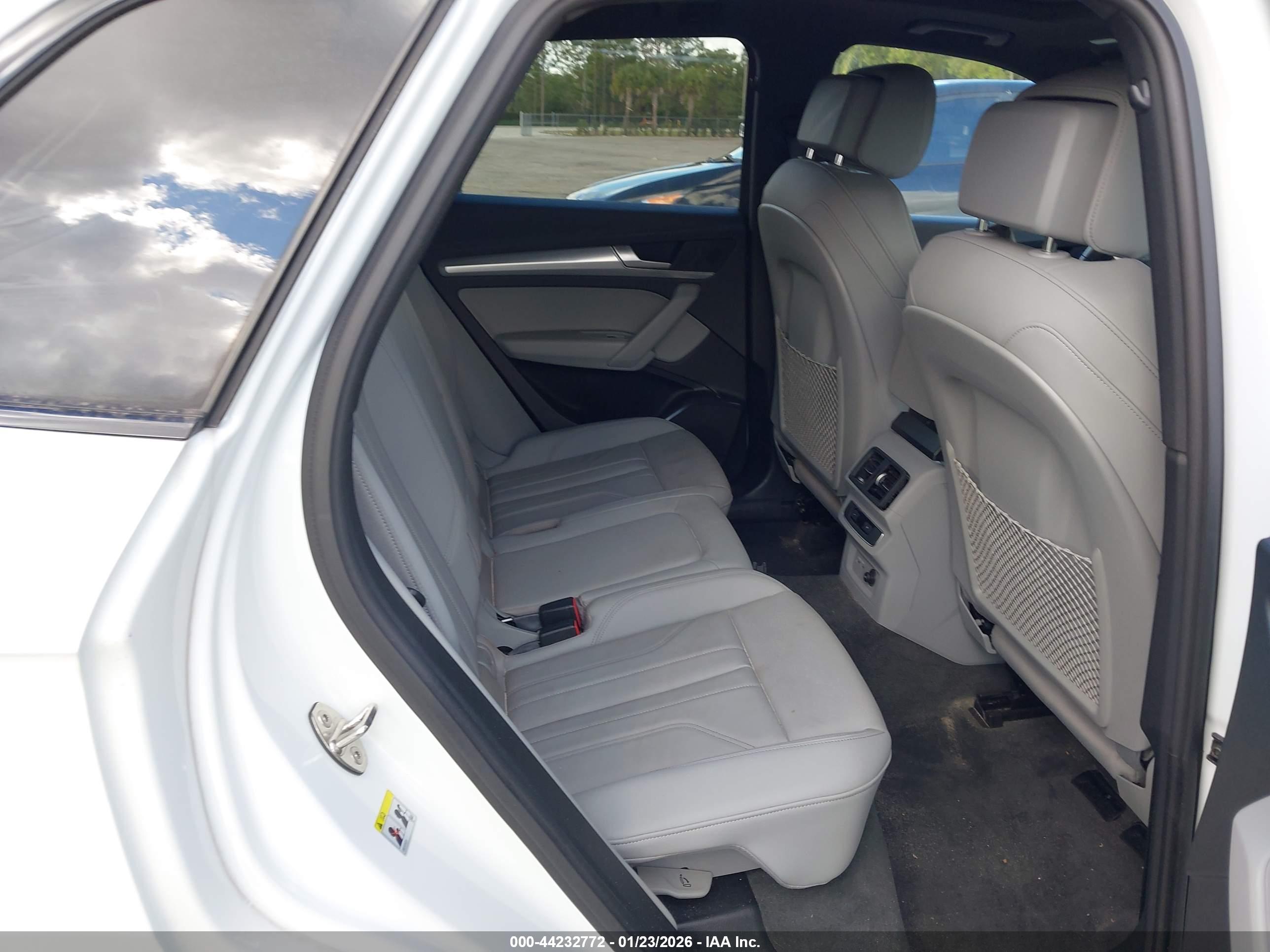 AUDI Q5 image 8