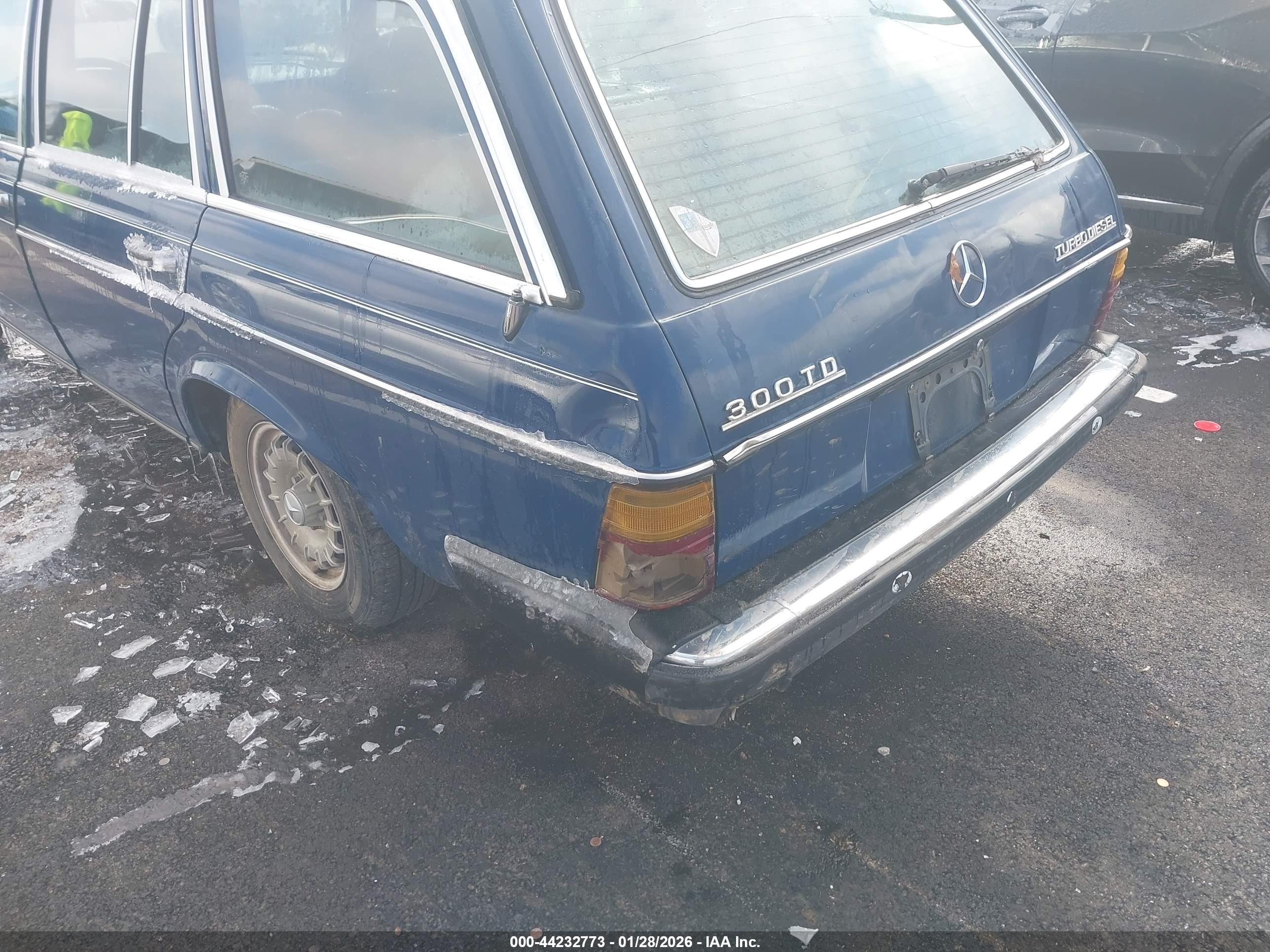 MERCEDES-BENZ 300 image 6