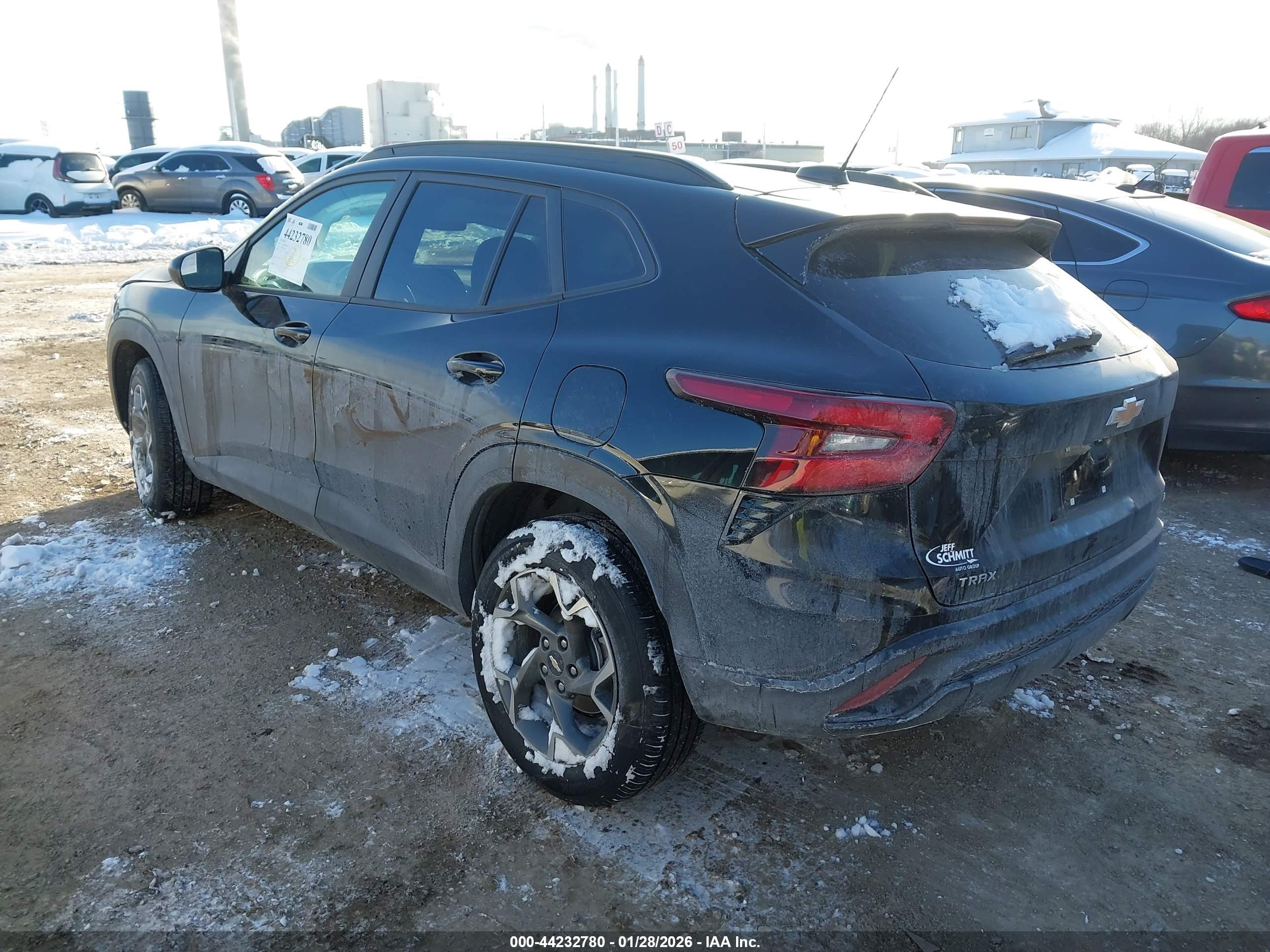 CHEVROLET TRAX image 3