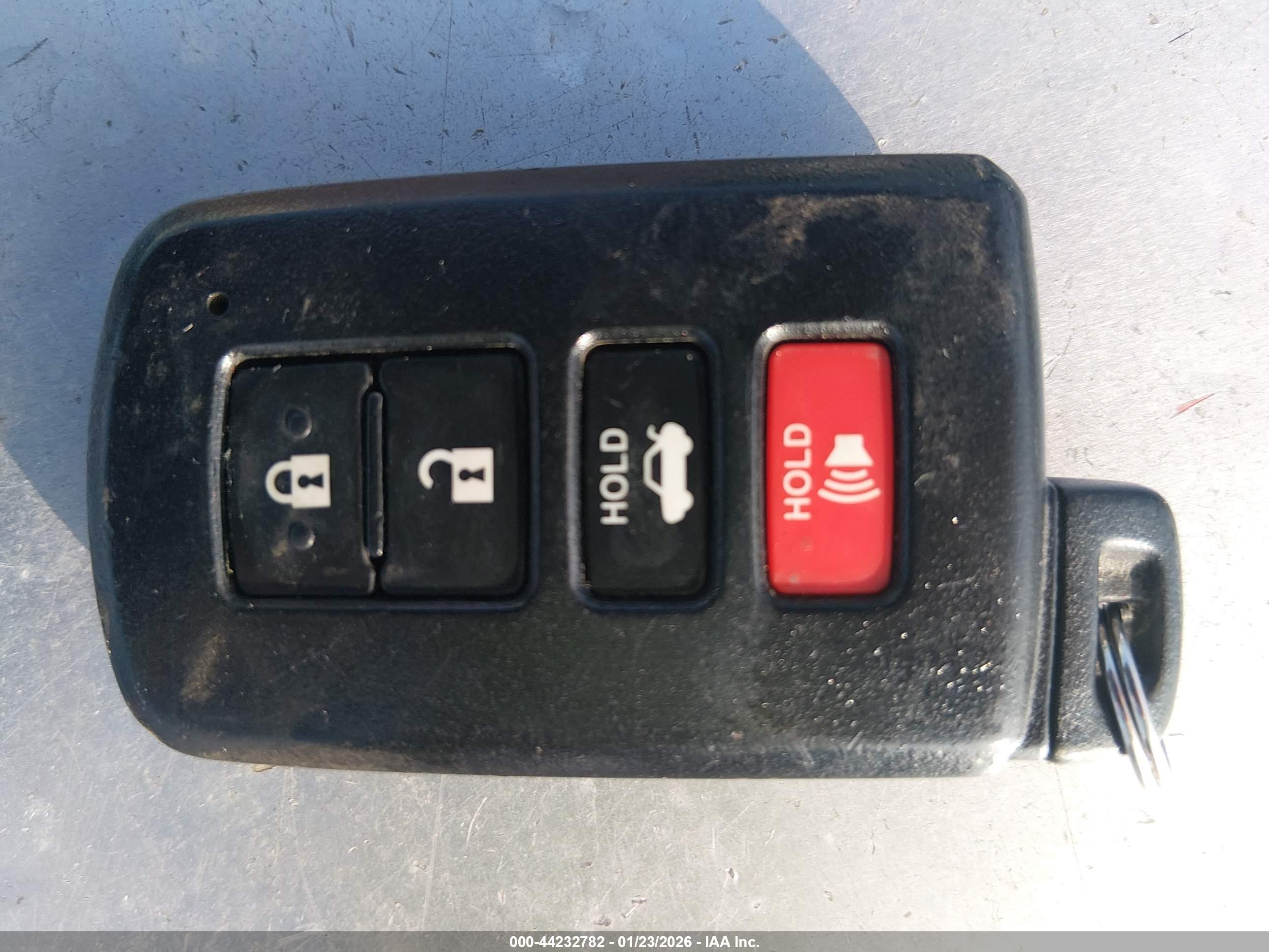 TOYOTA AVALON image 11