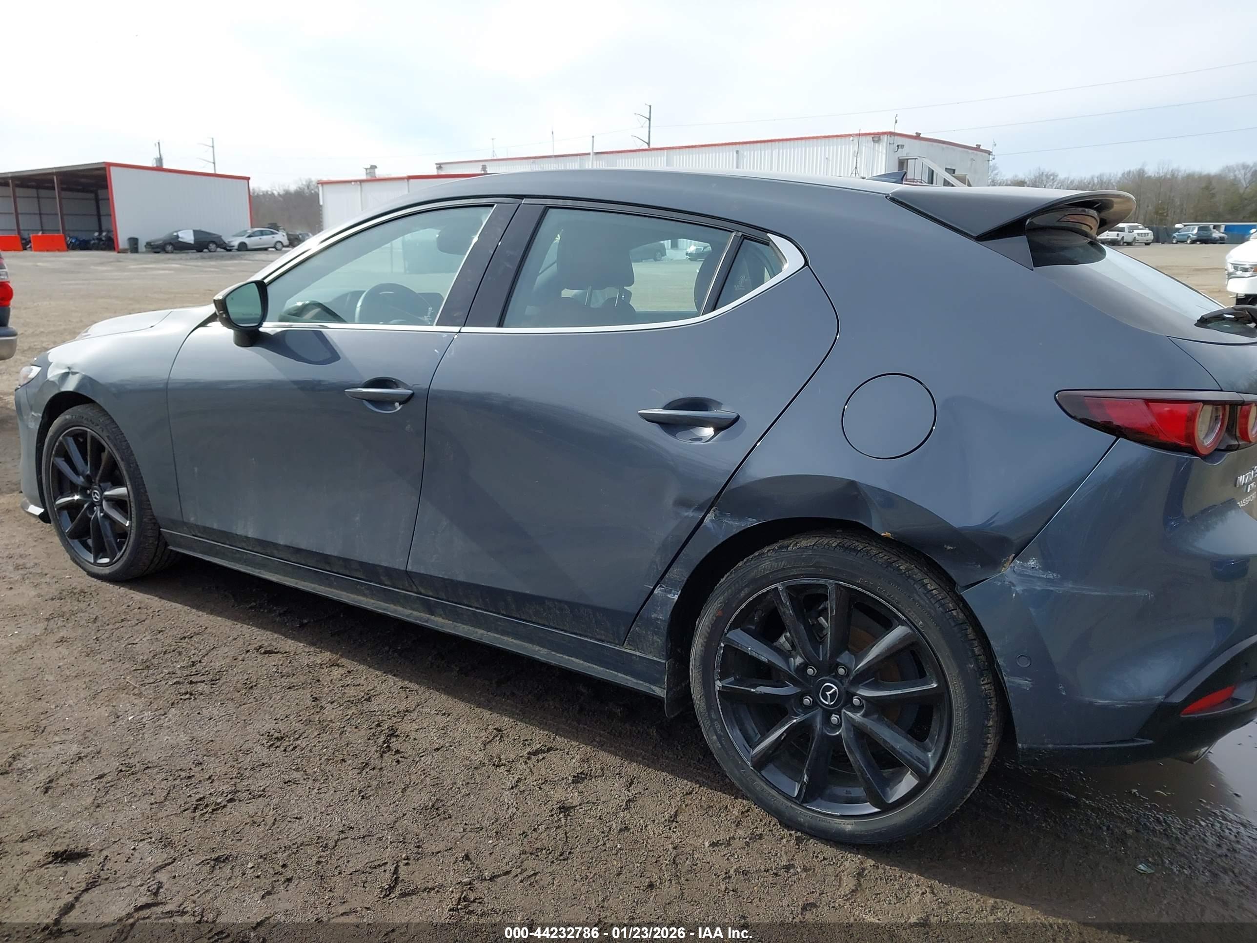 MAZDA MAZDA3 image 6