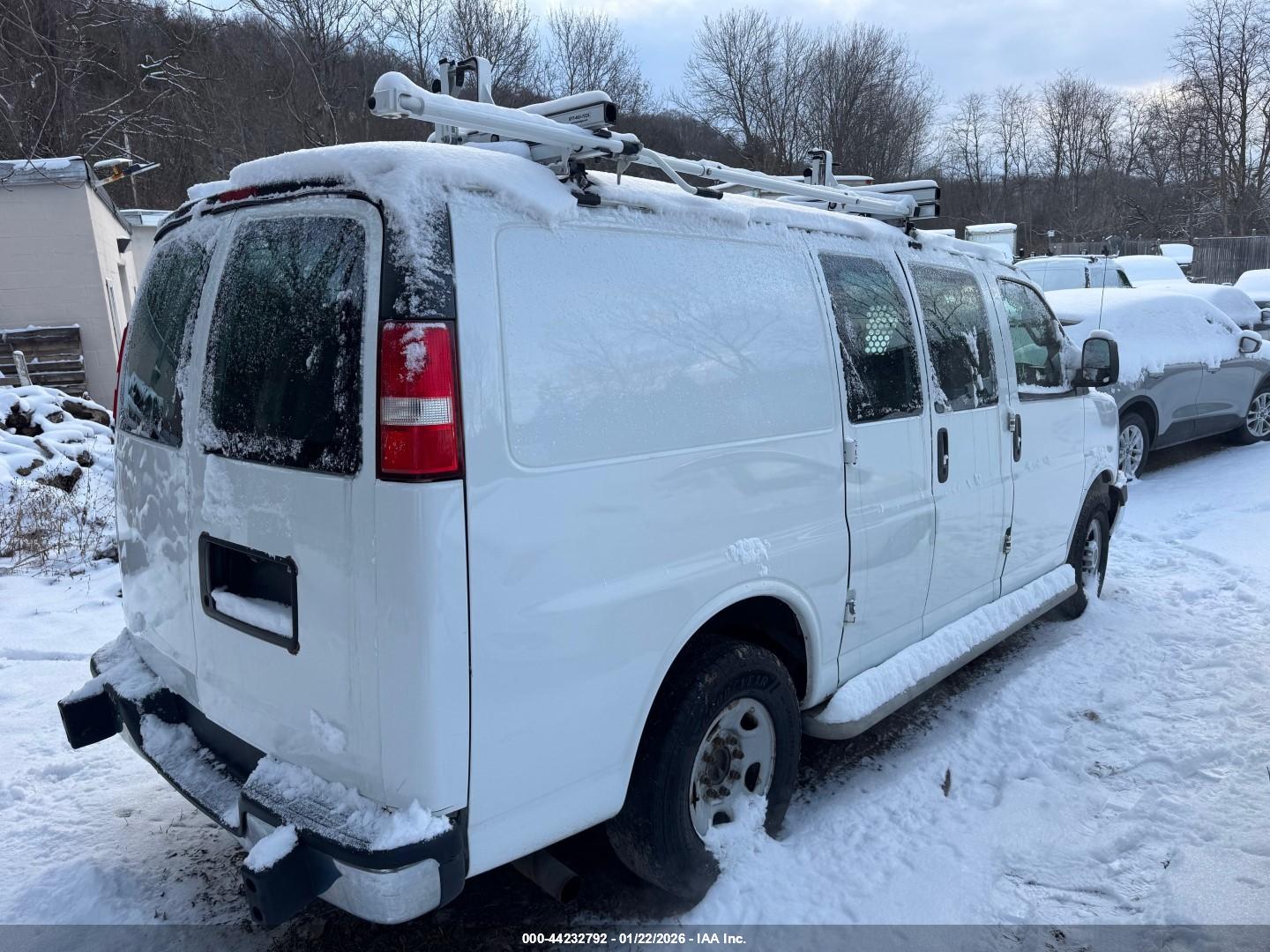 GMC SAVANA image 4