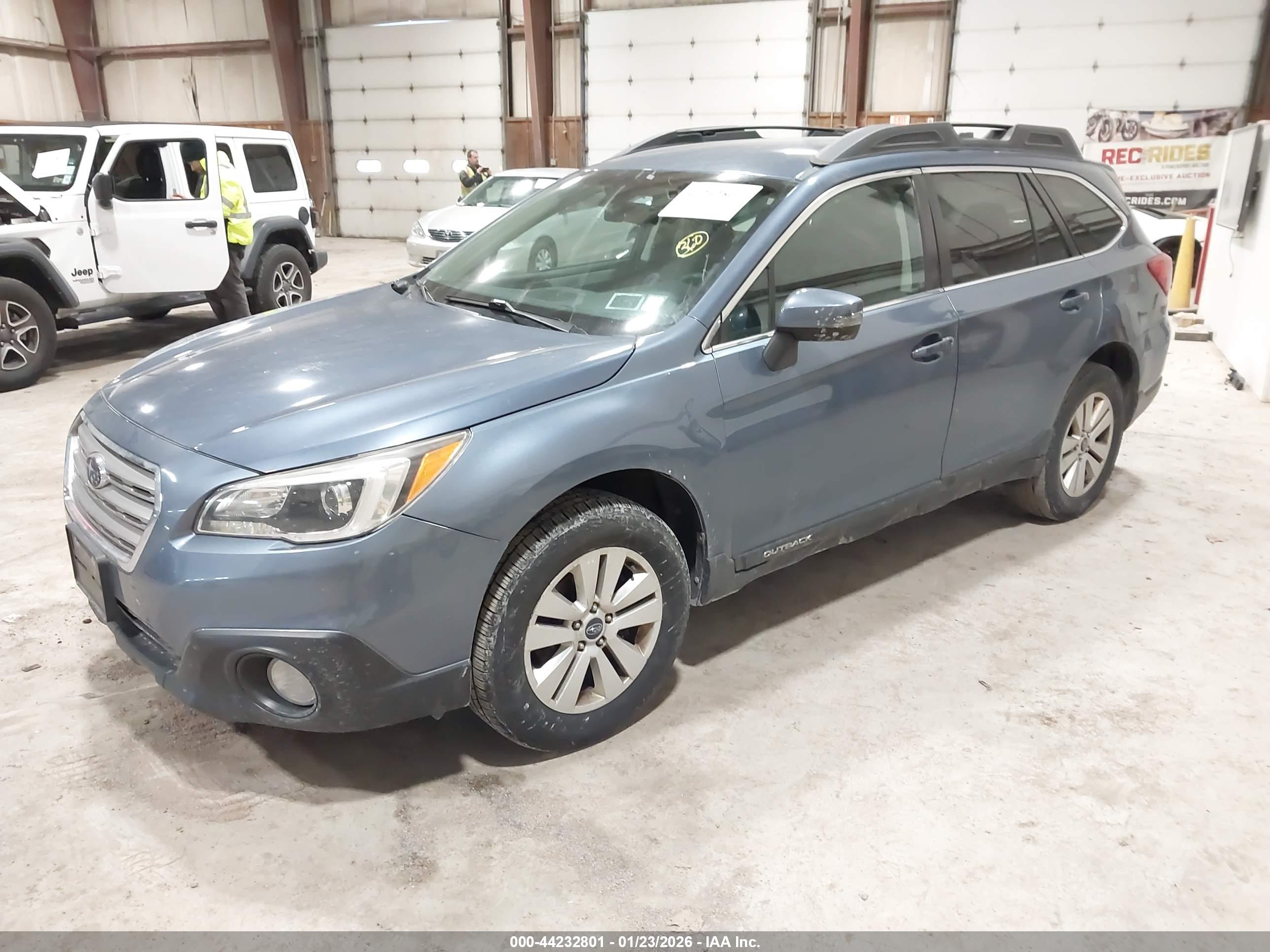 SUBARU OUTBACK image 2