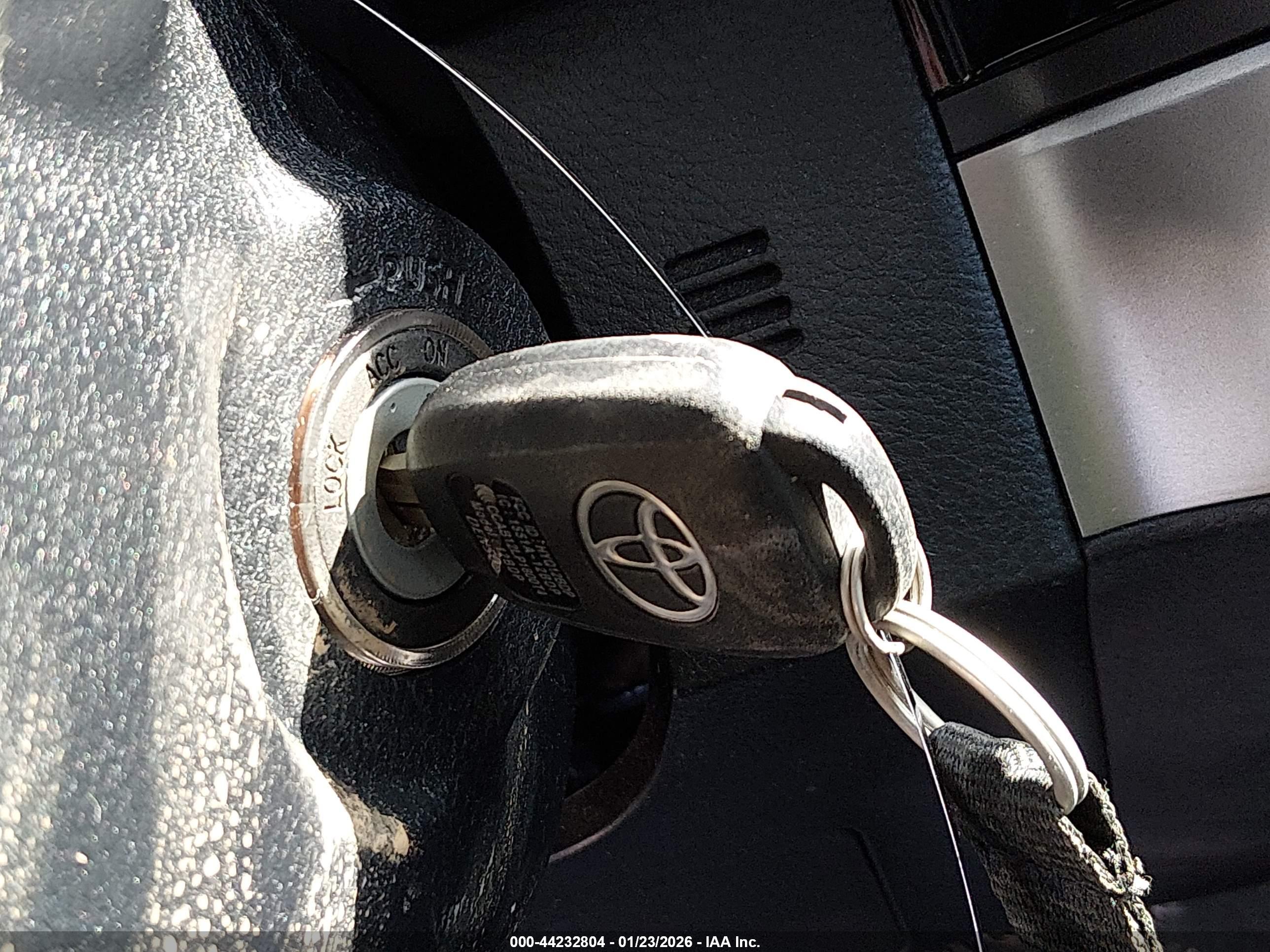 TOYOTA TACOMA image 11
