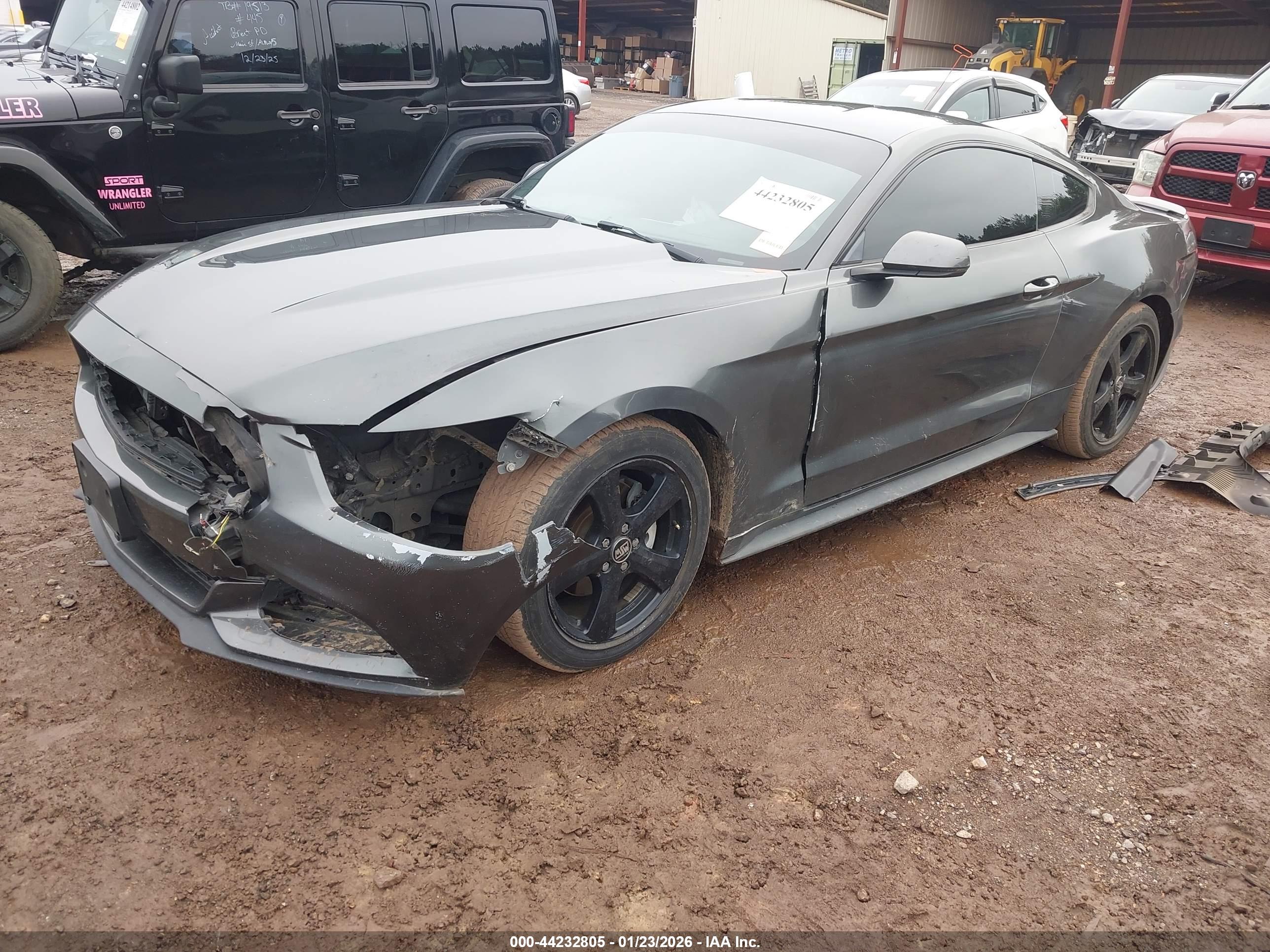 FORD MUSTANG image 2