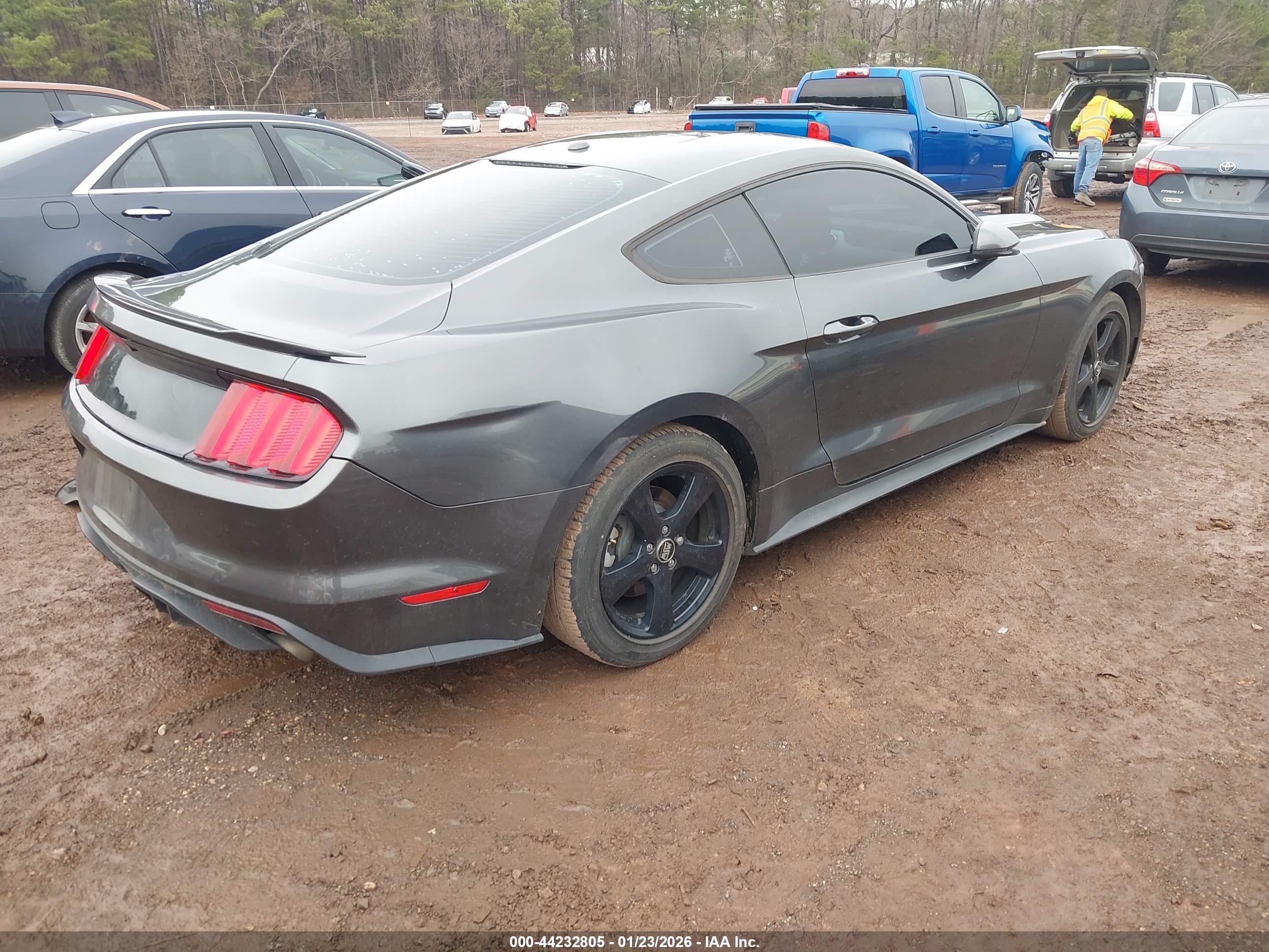 FORD MUSTANG image 4