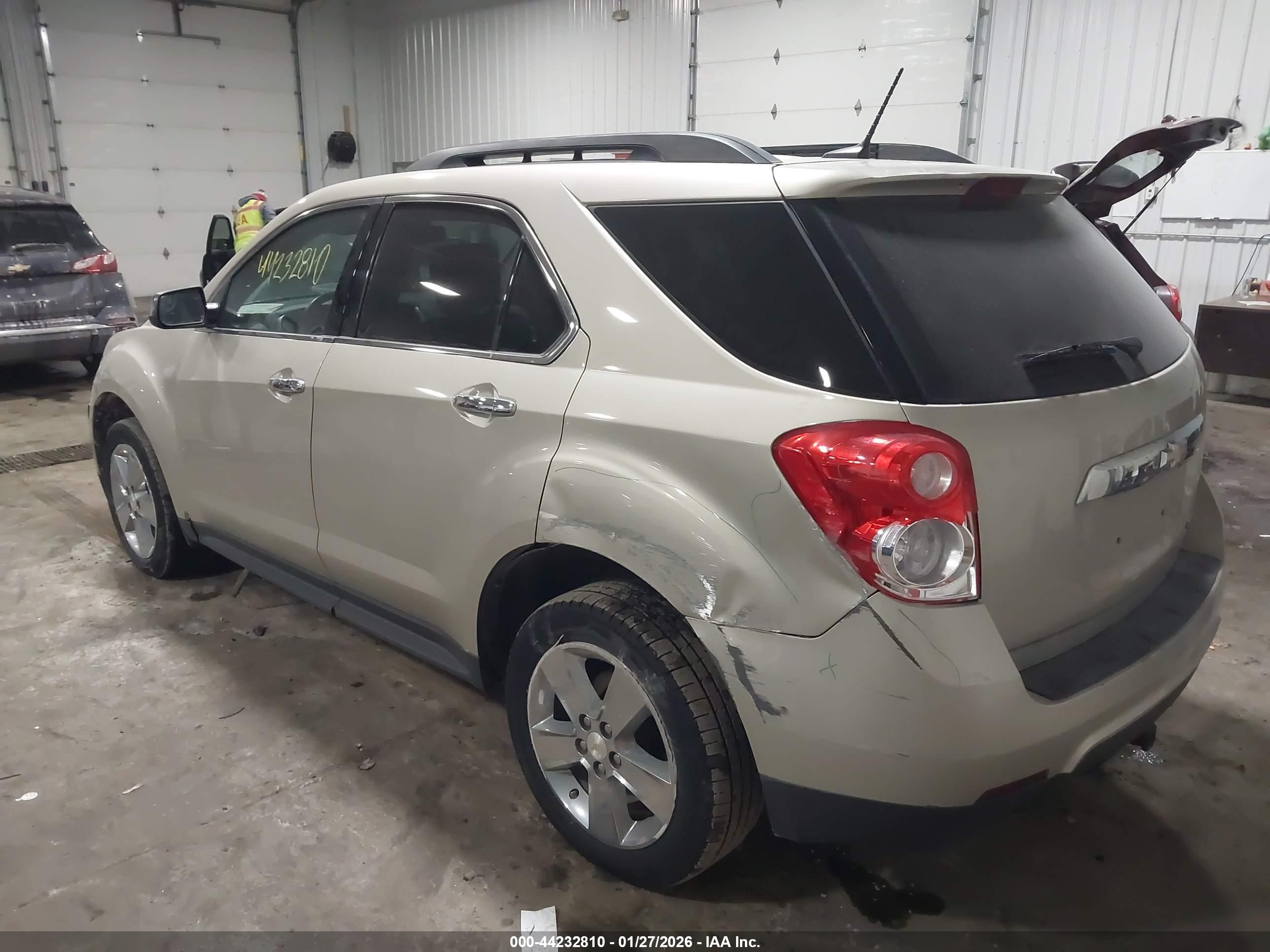 CHEVROLET EQUINOX image 3