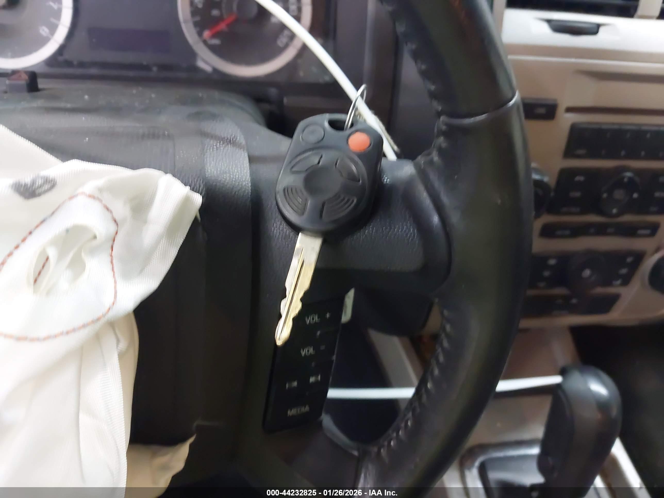 FORD ESCAPE image 11