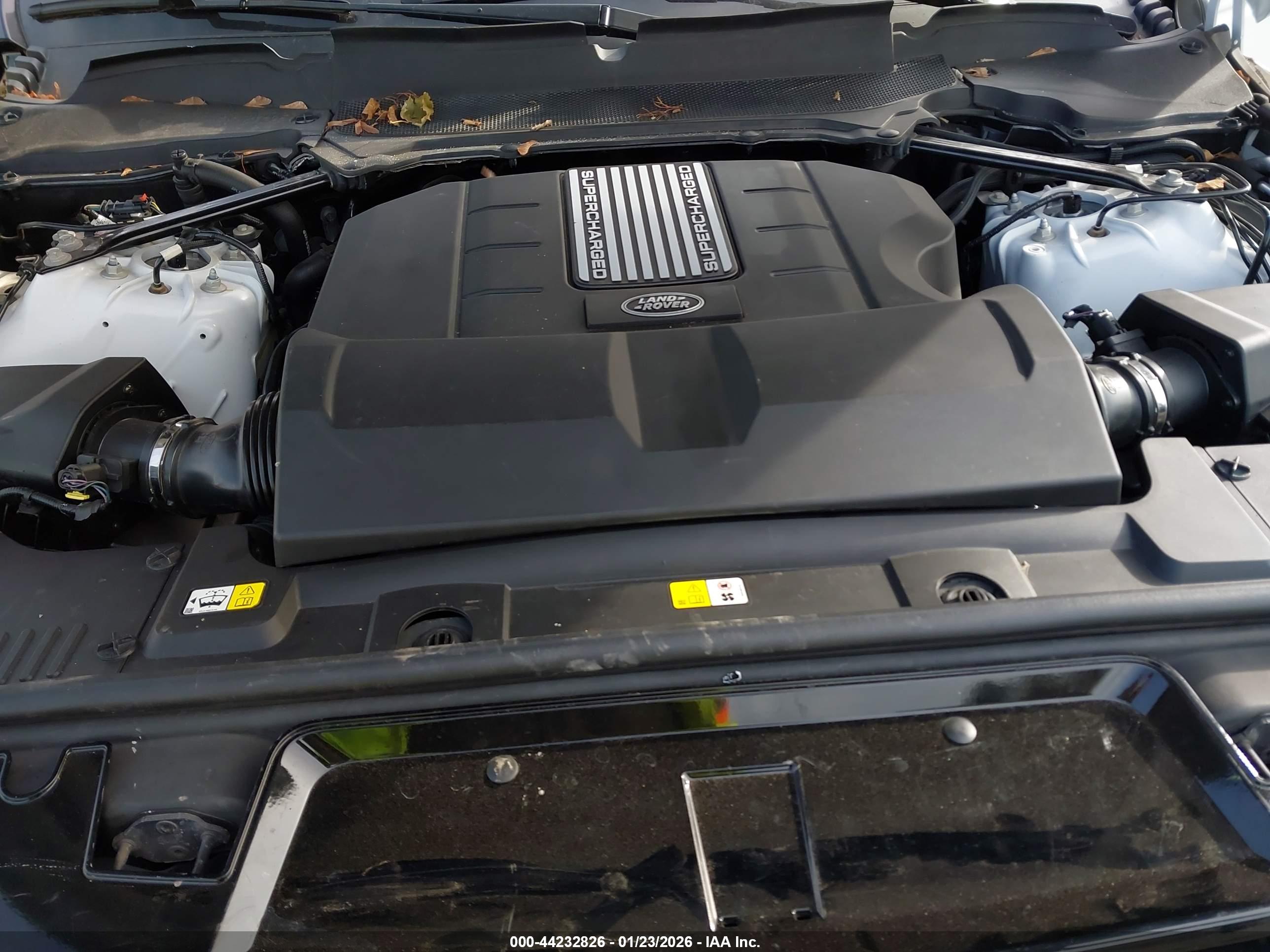LAND ROVER image 10