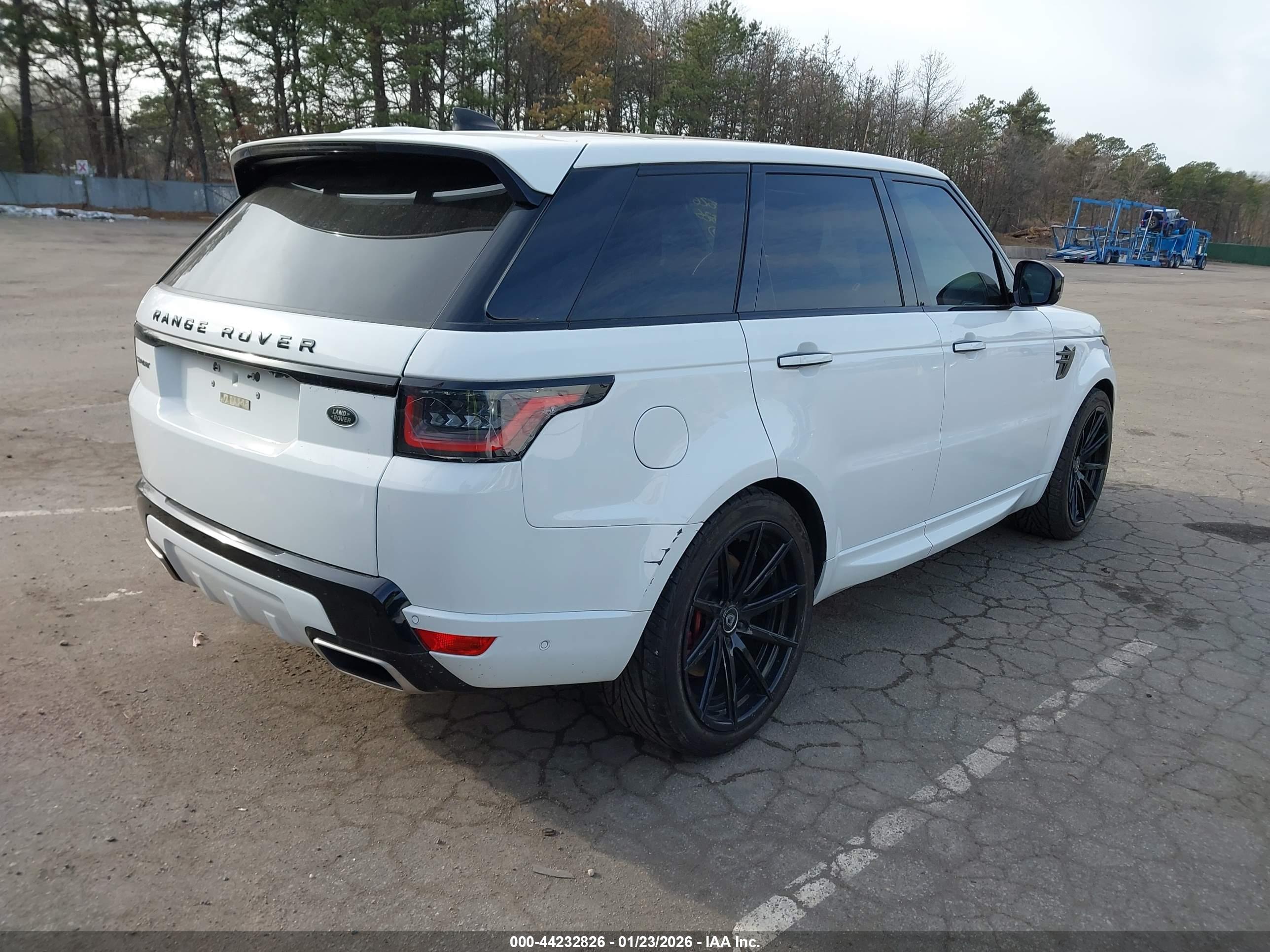 LAND ROVER image 4