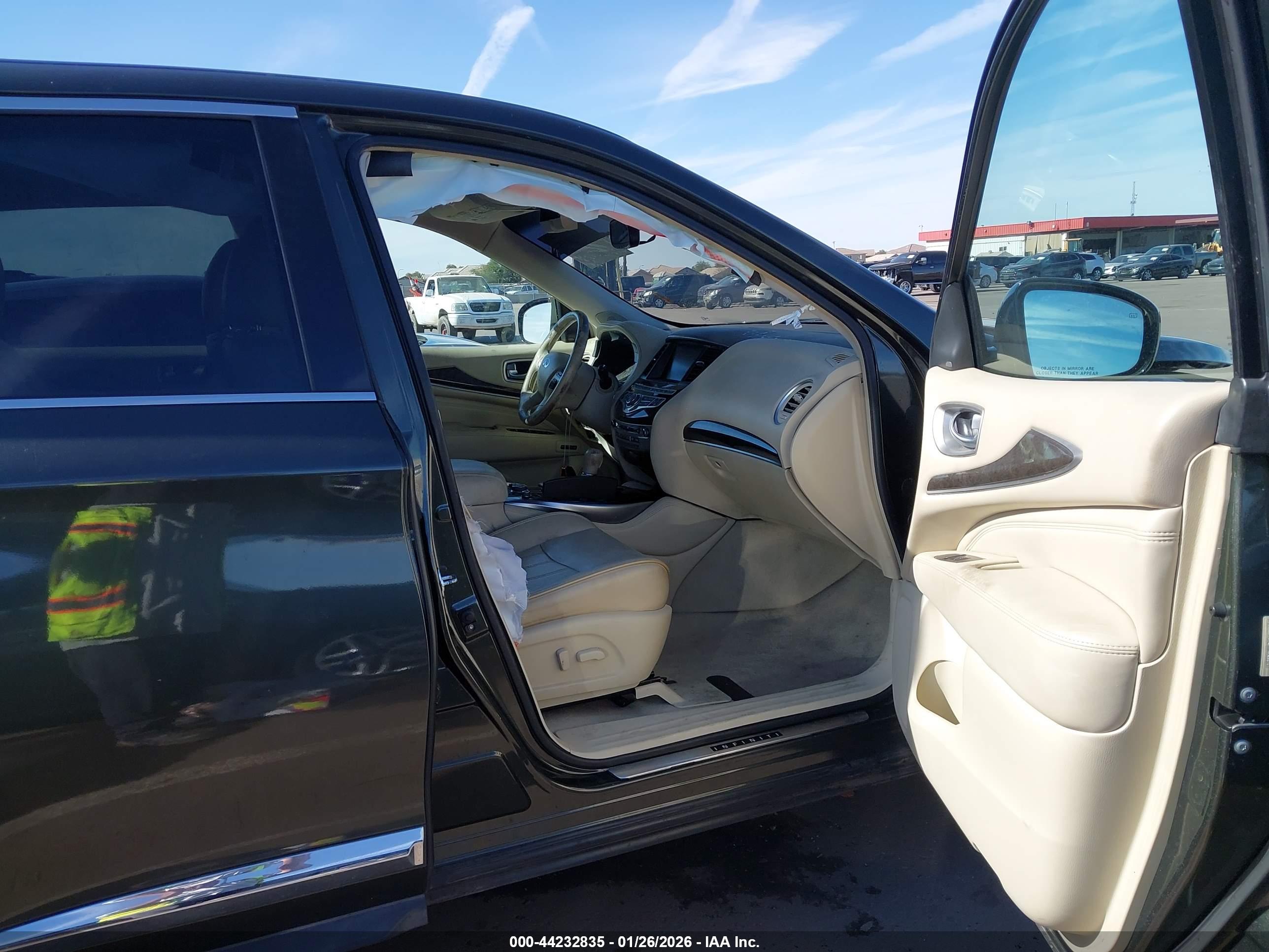 INFINITI JX35 image 5