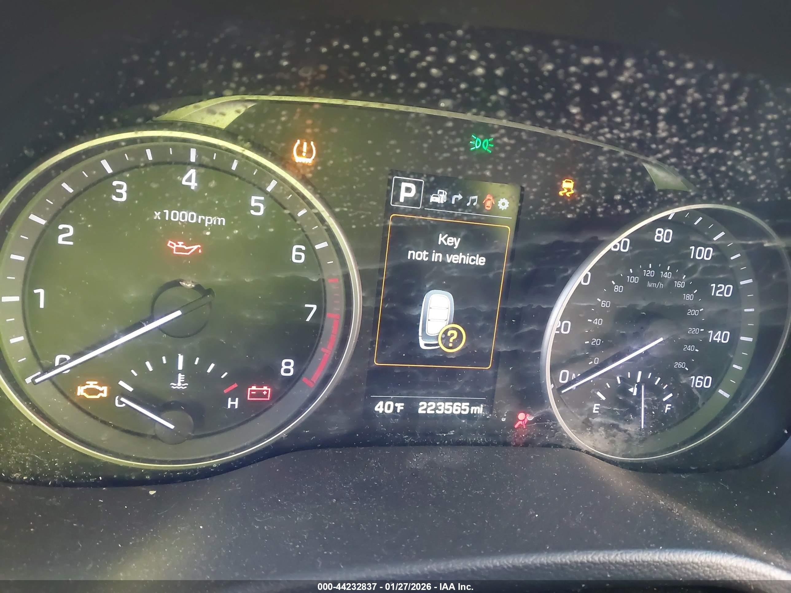 HYUNDAI ELANTRA image 7