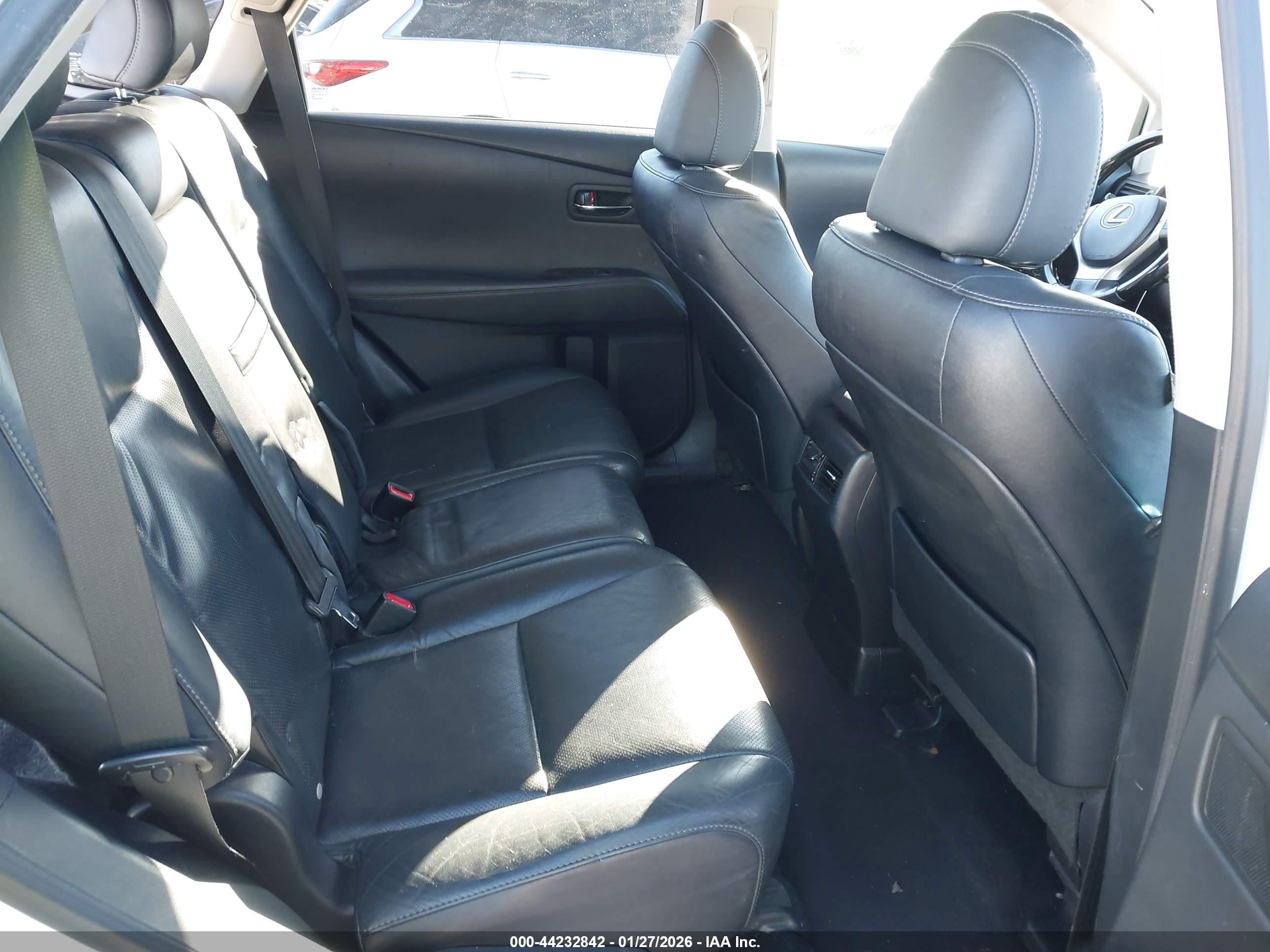 LEXUS RX image 8