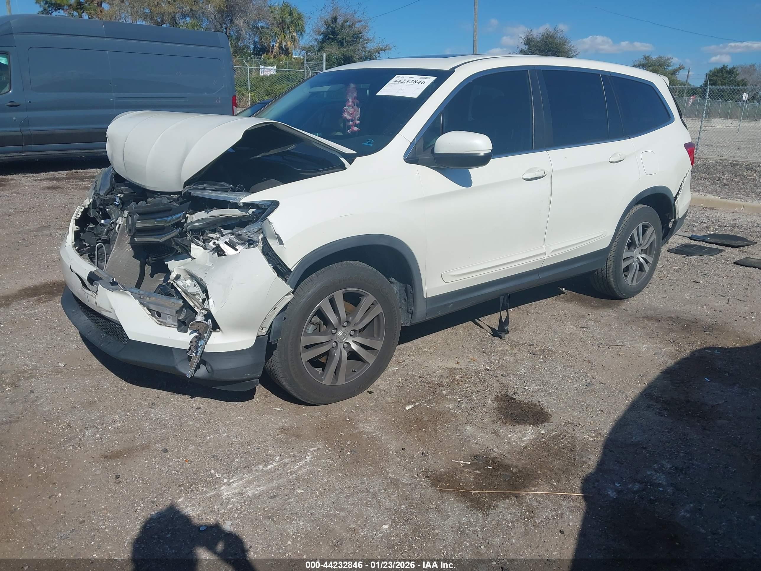 HONDA PILOT image 2