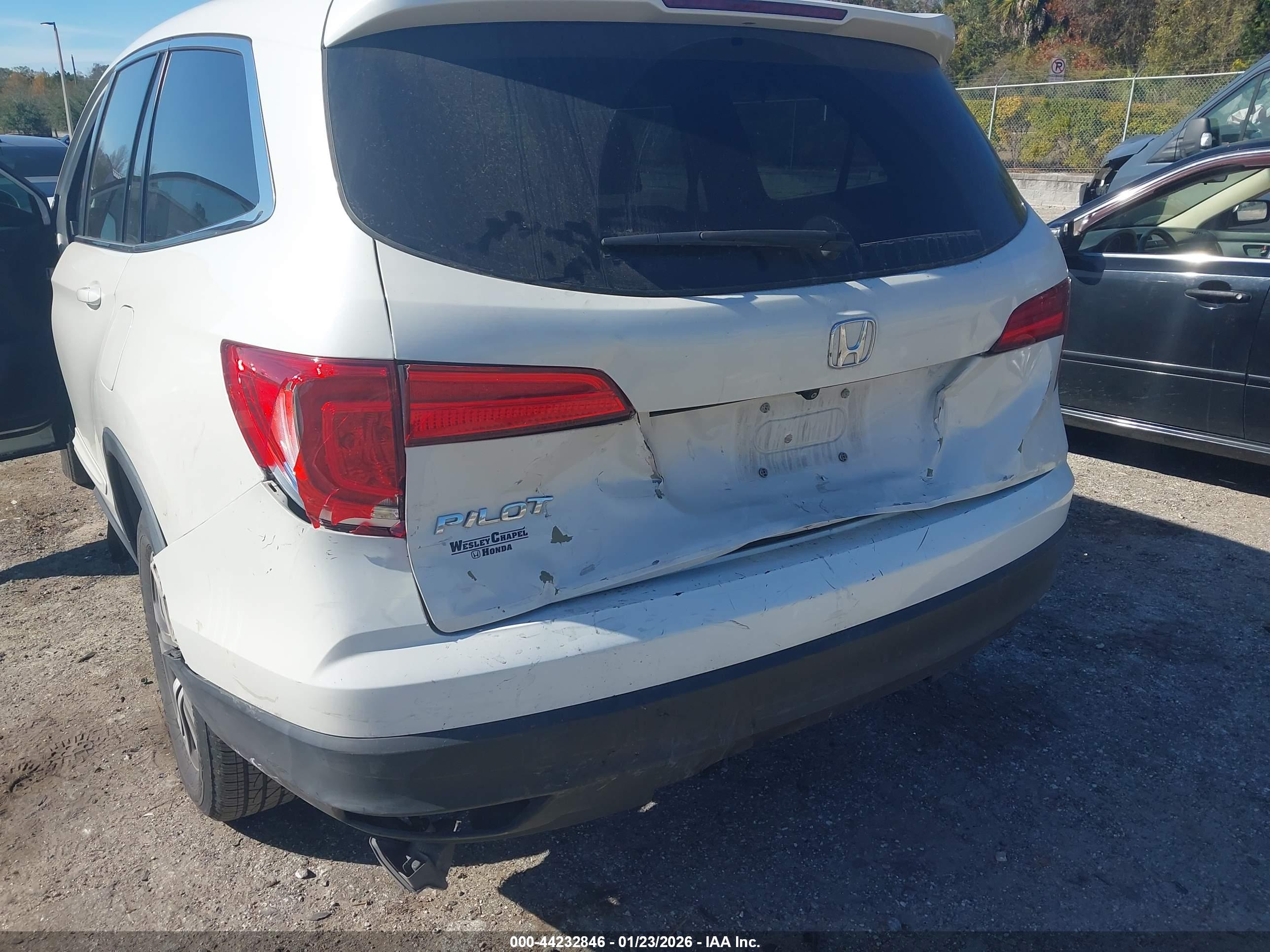 HONDA PILOT image 6