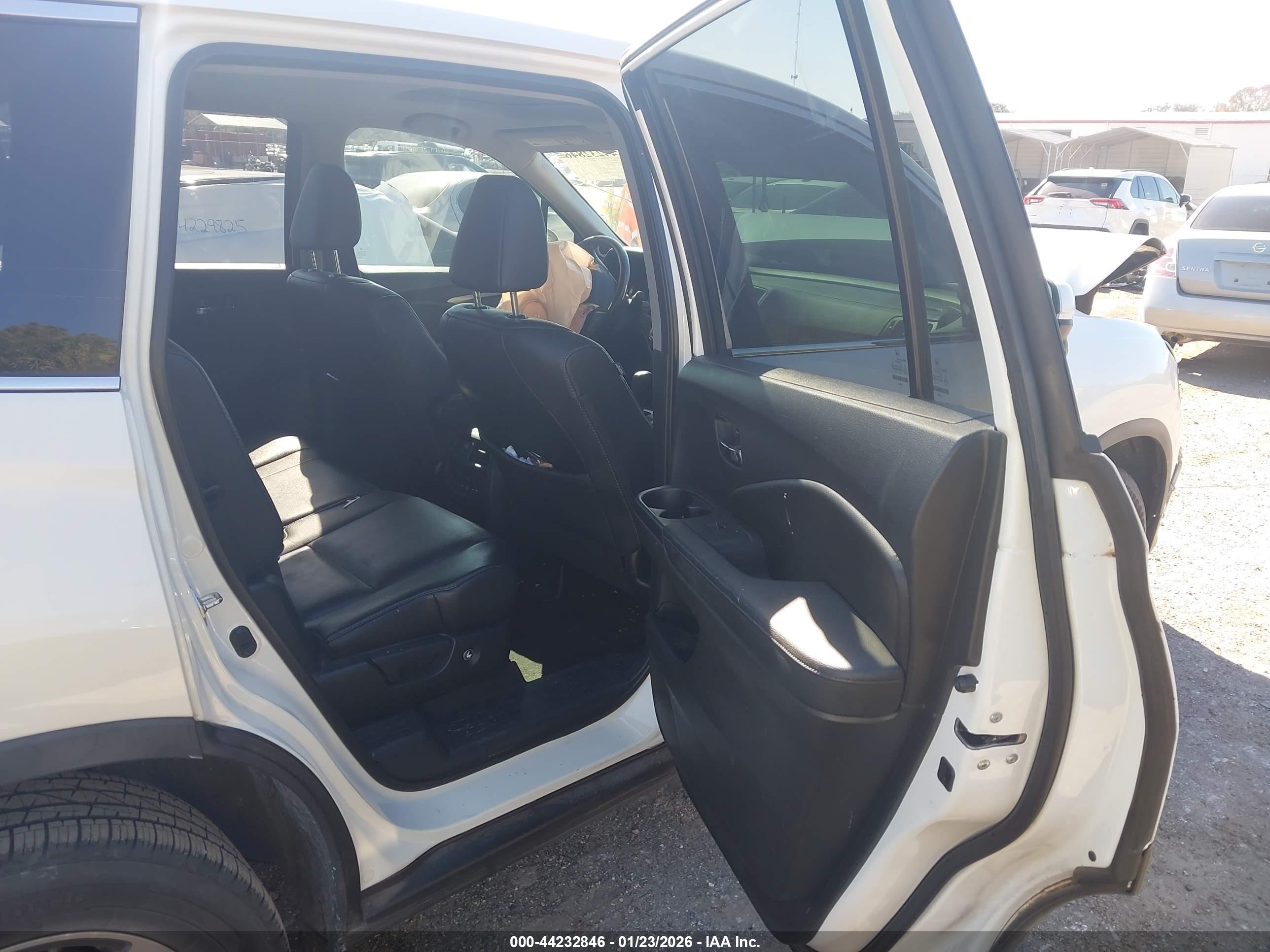 HONDA PILOT image 8