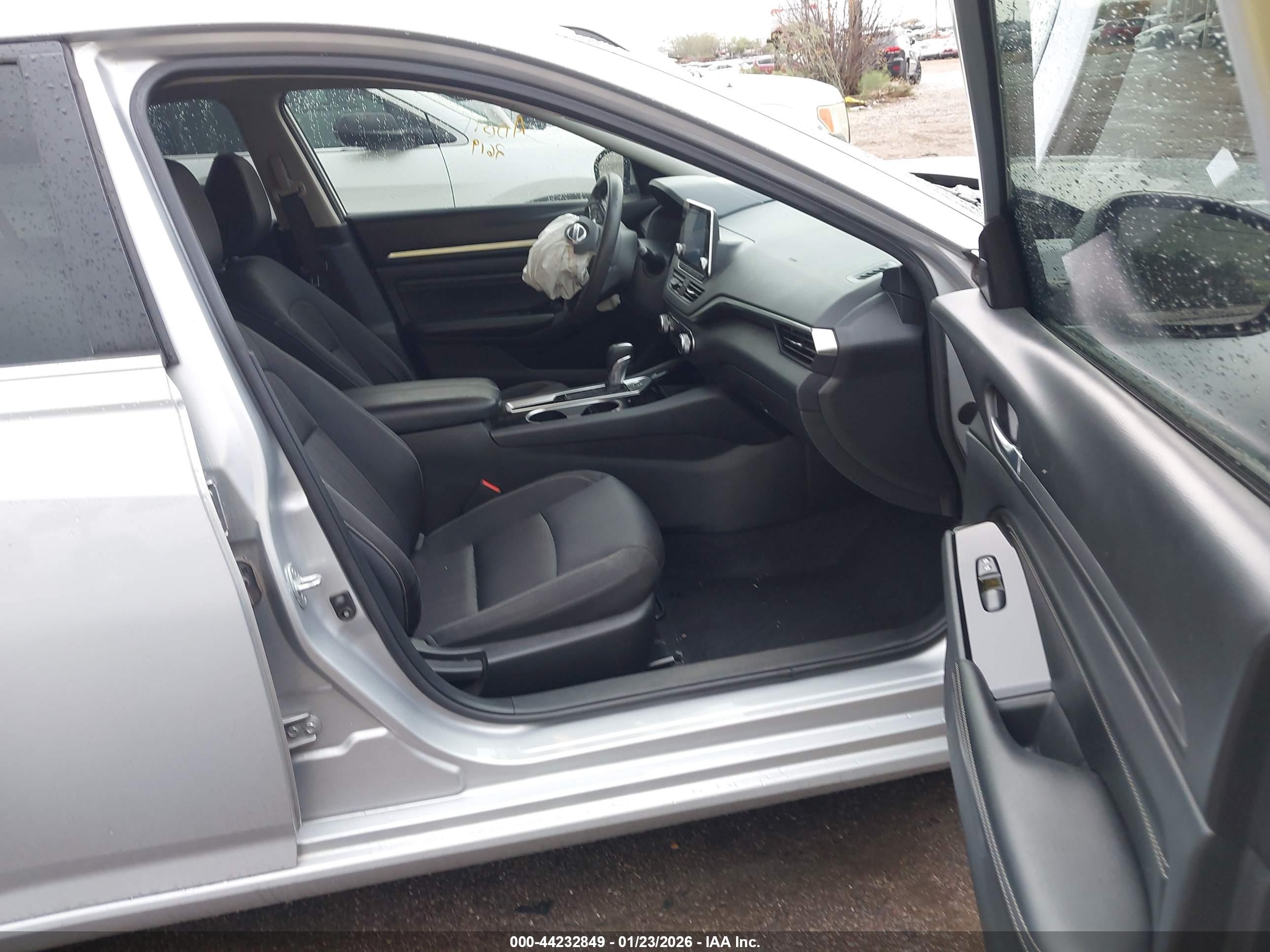 NISSAN ALTIMA image 5