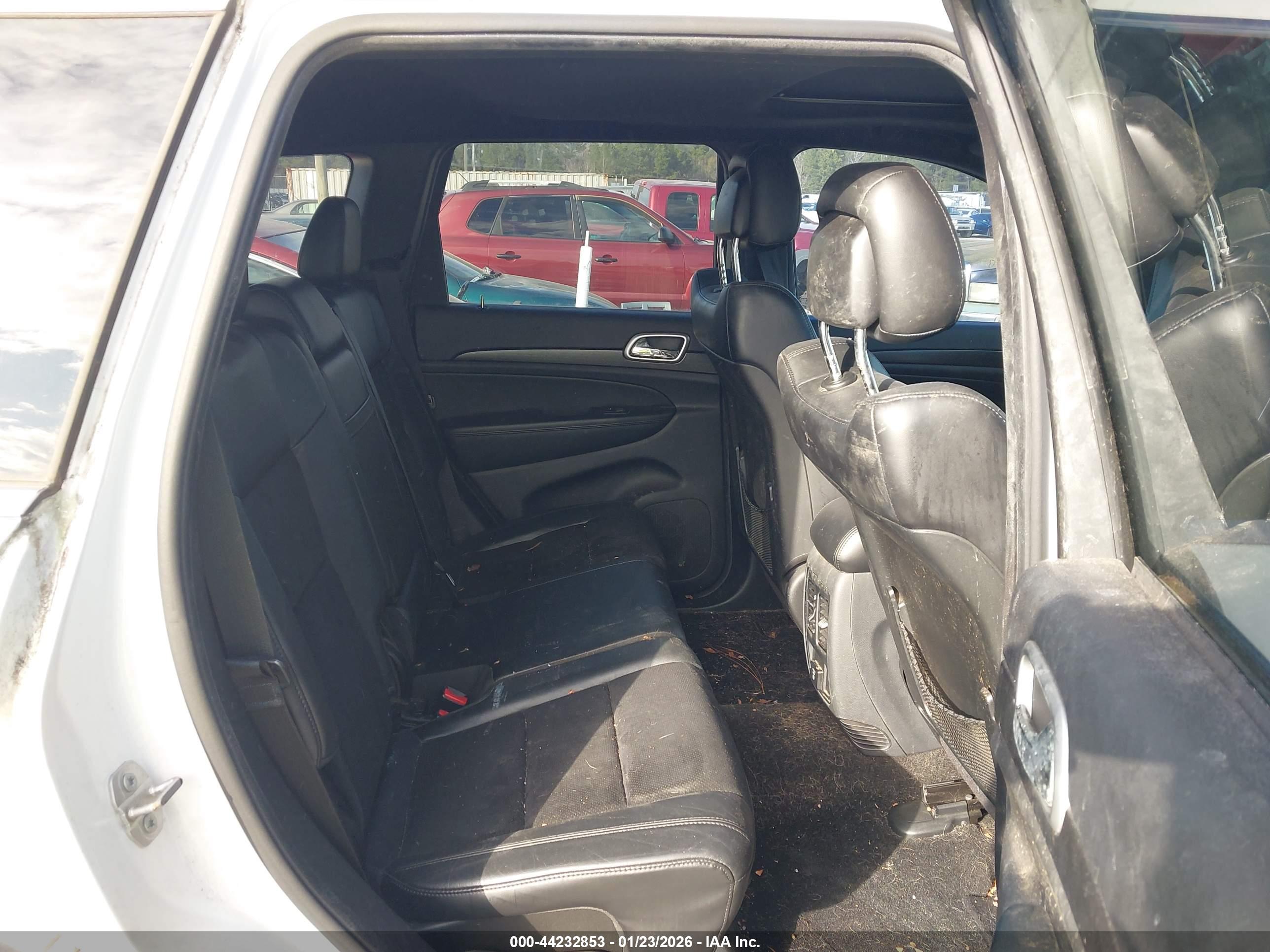 JEEP GRAND image 8