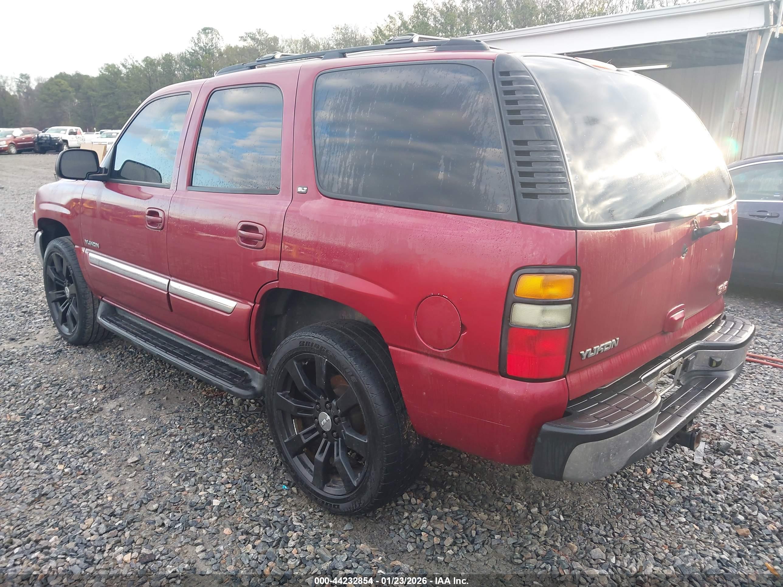 GMC YUKON image 3
