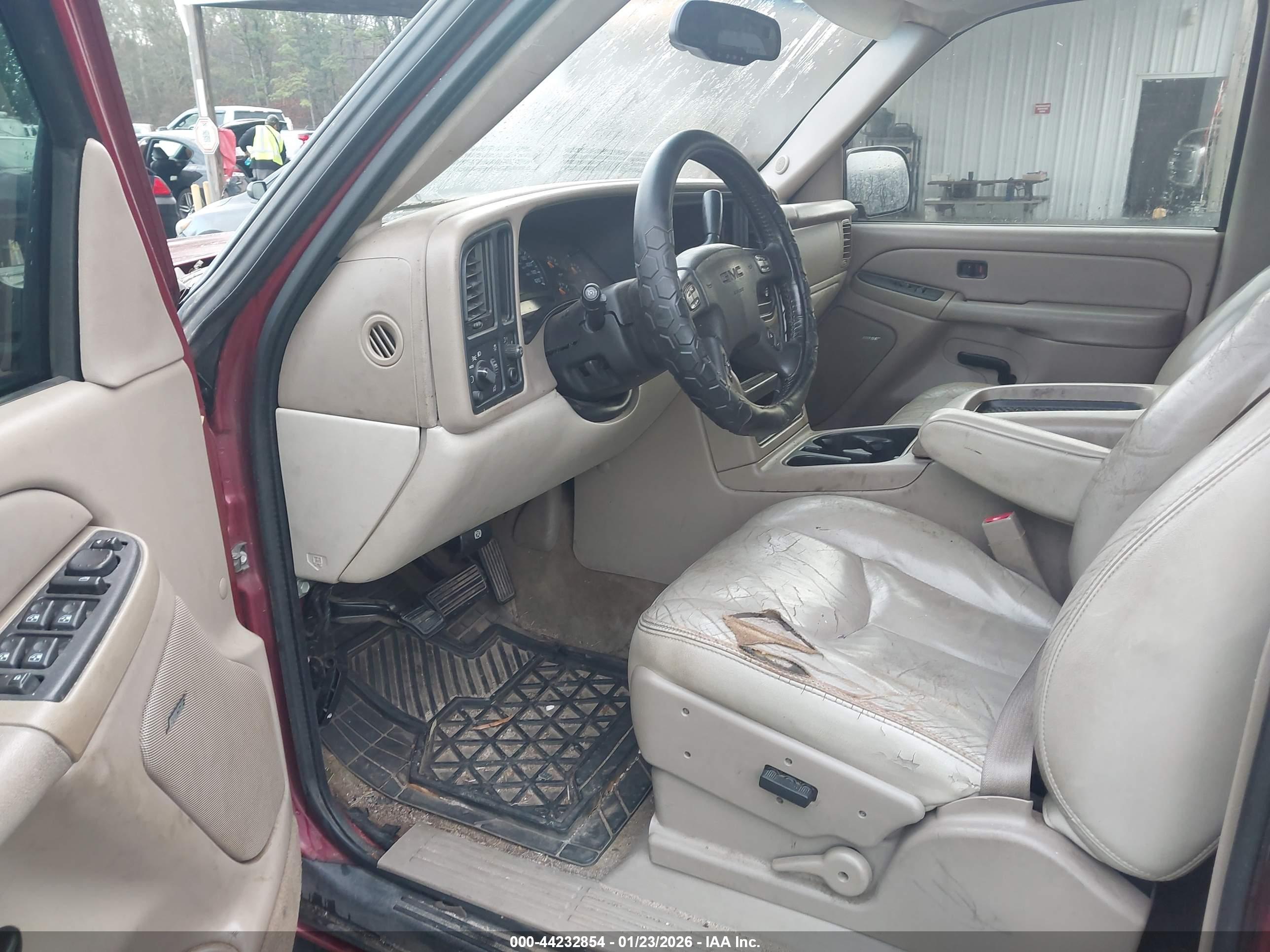GMC YUKON image 5