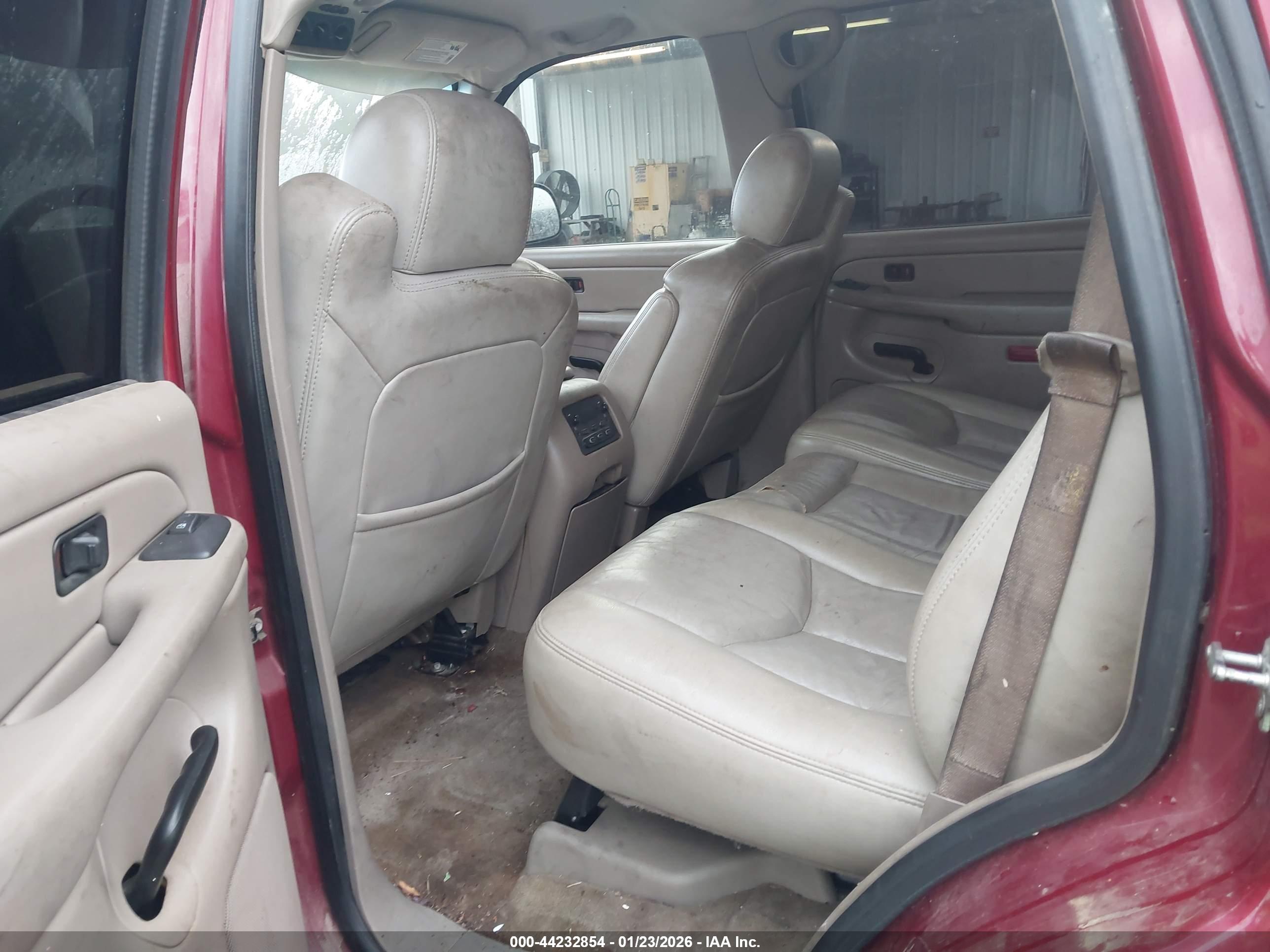 GMC YUKON image 8