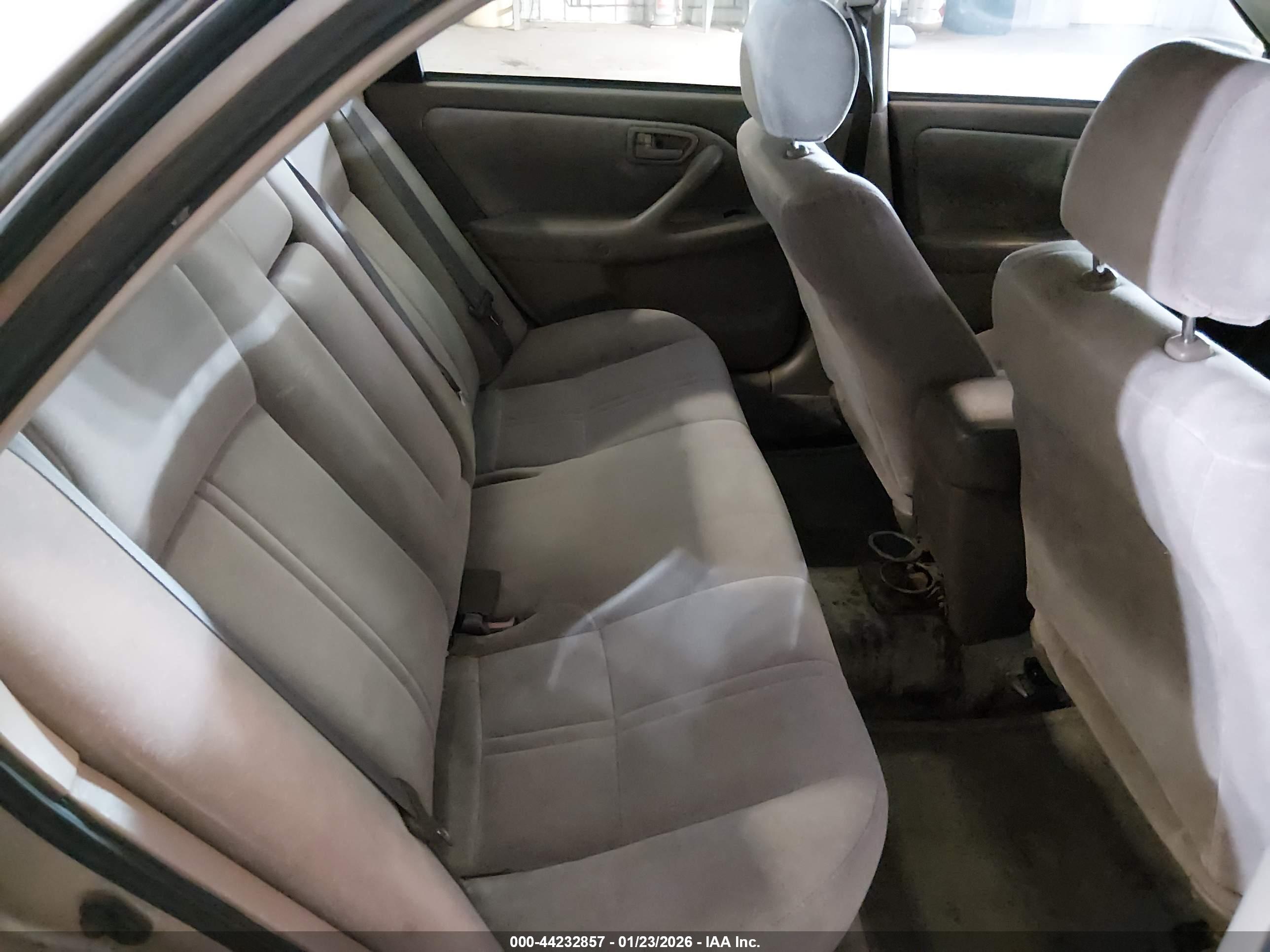 TOYOTA CAMRY image 8