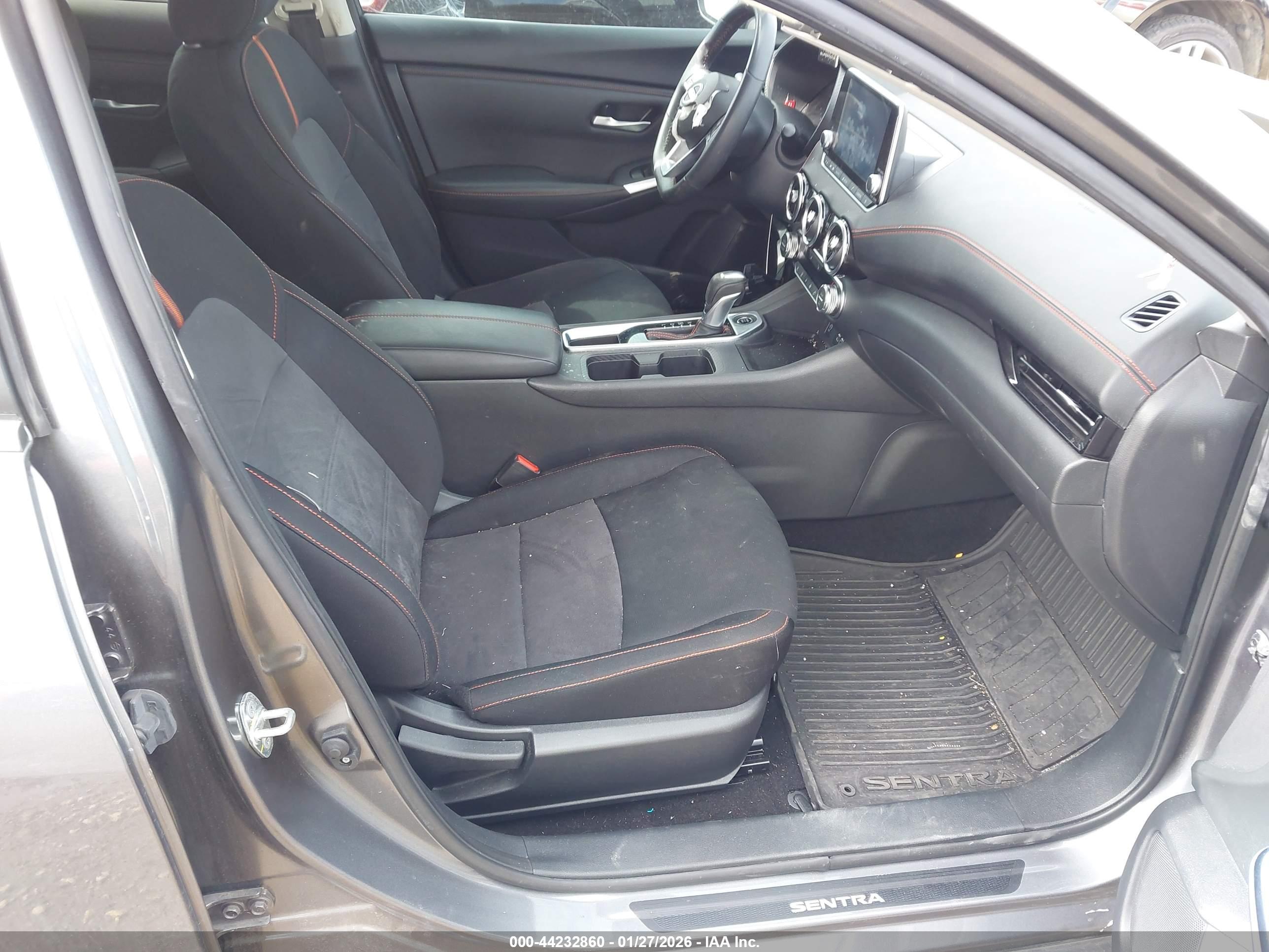 NISSAN SENTRA image 5