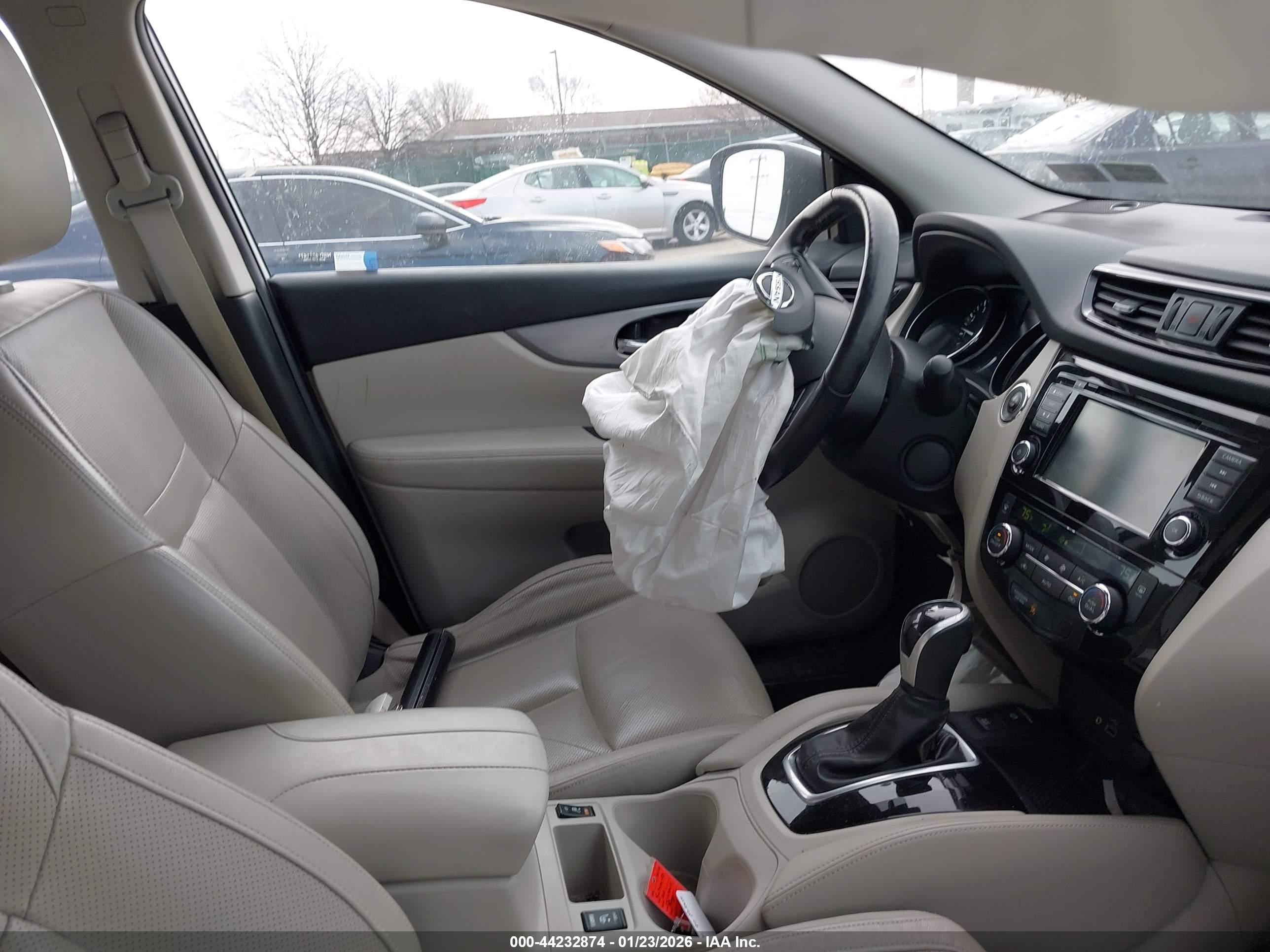 NISSAN ROGUE image 5