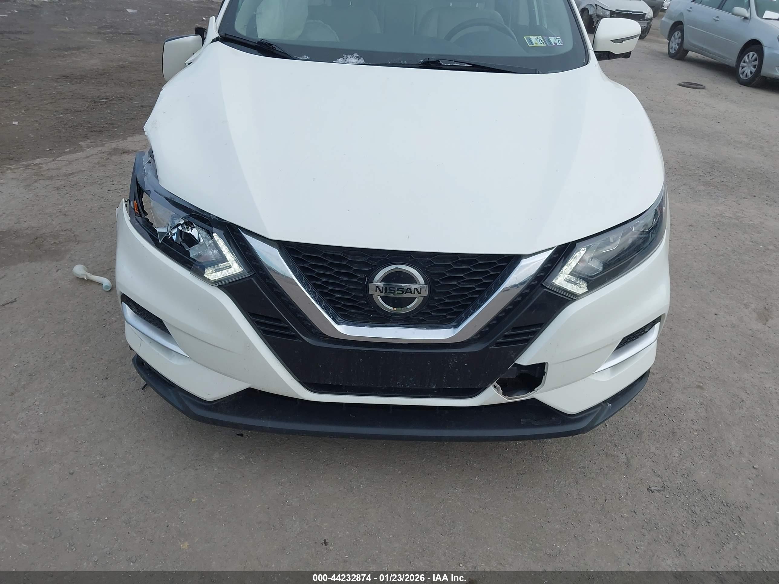 NISSAN ROGUE image 6